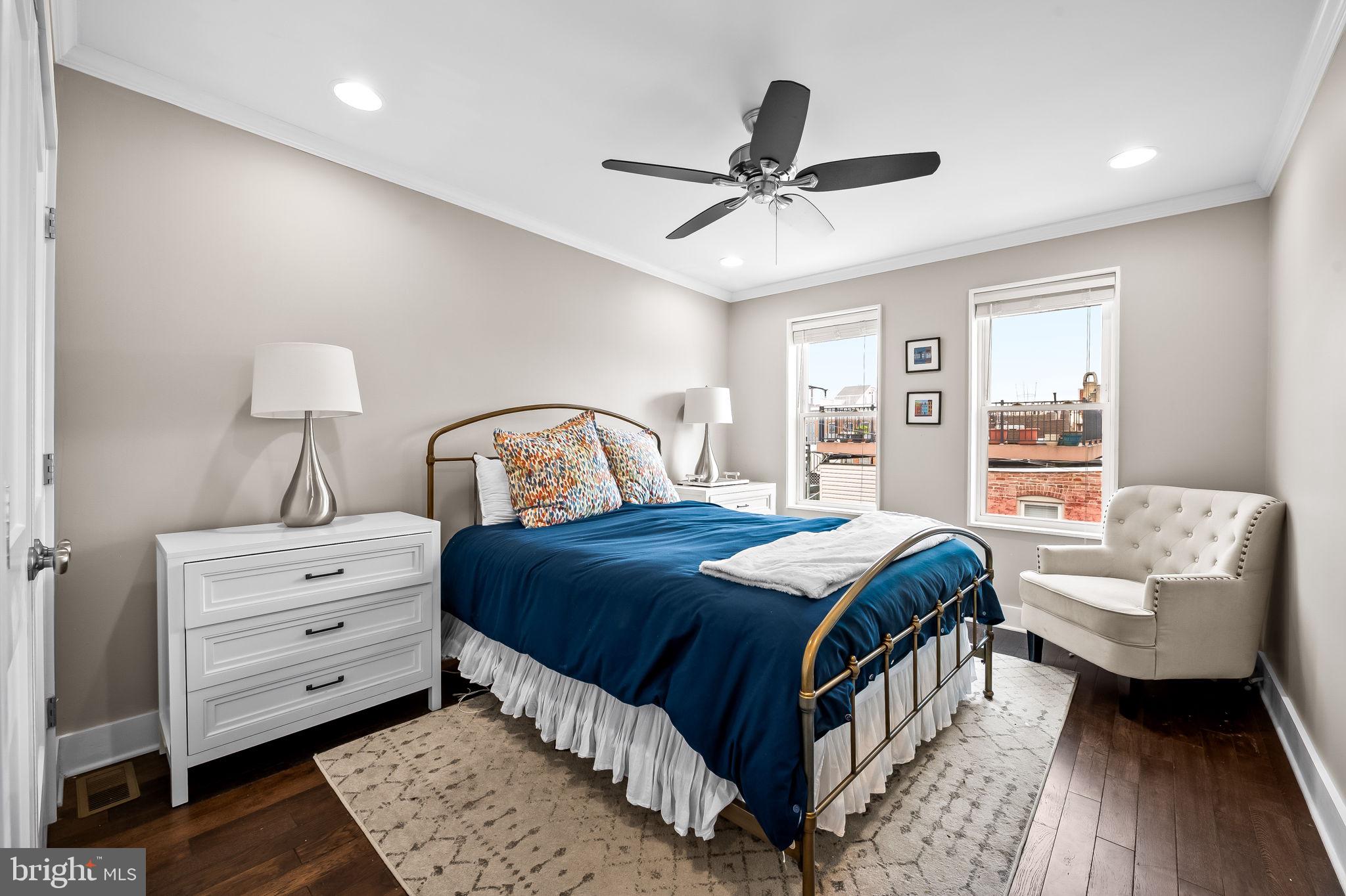 LOCUST POINT - Residential