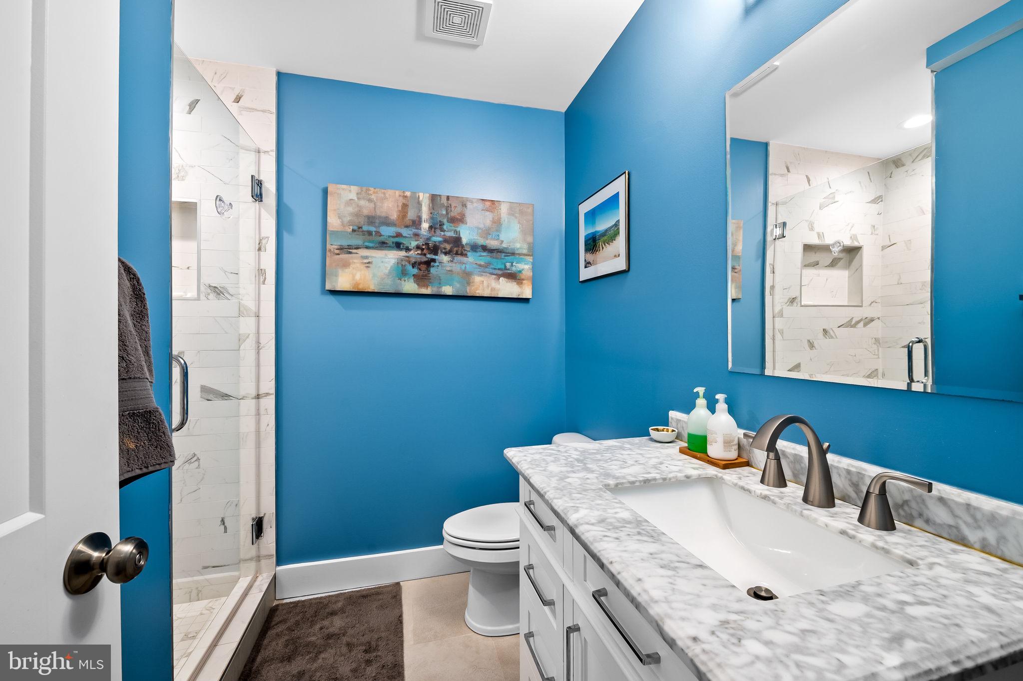 LOCUST POINT - Residential