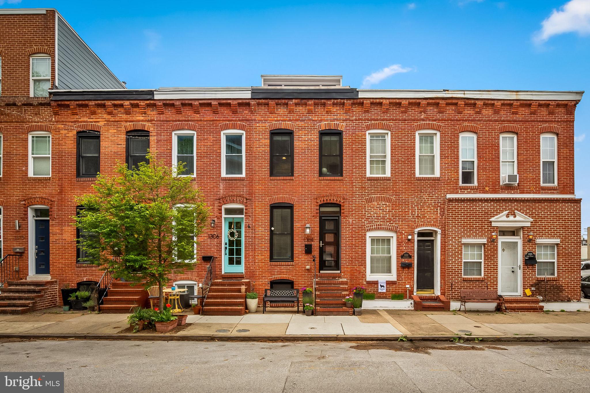 LOCUST POINT - Residential