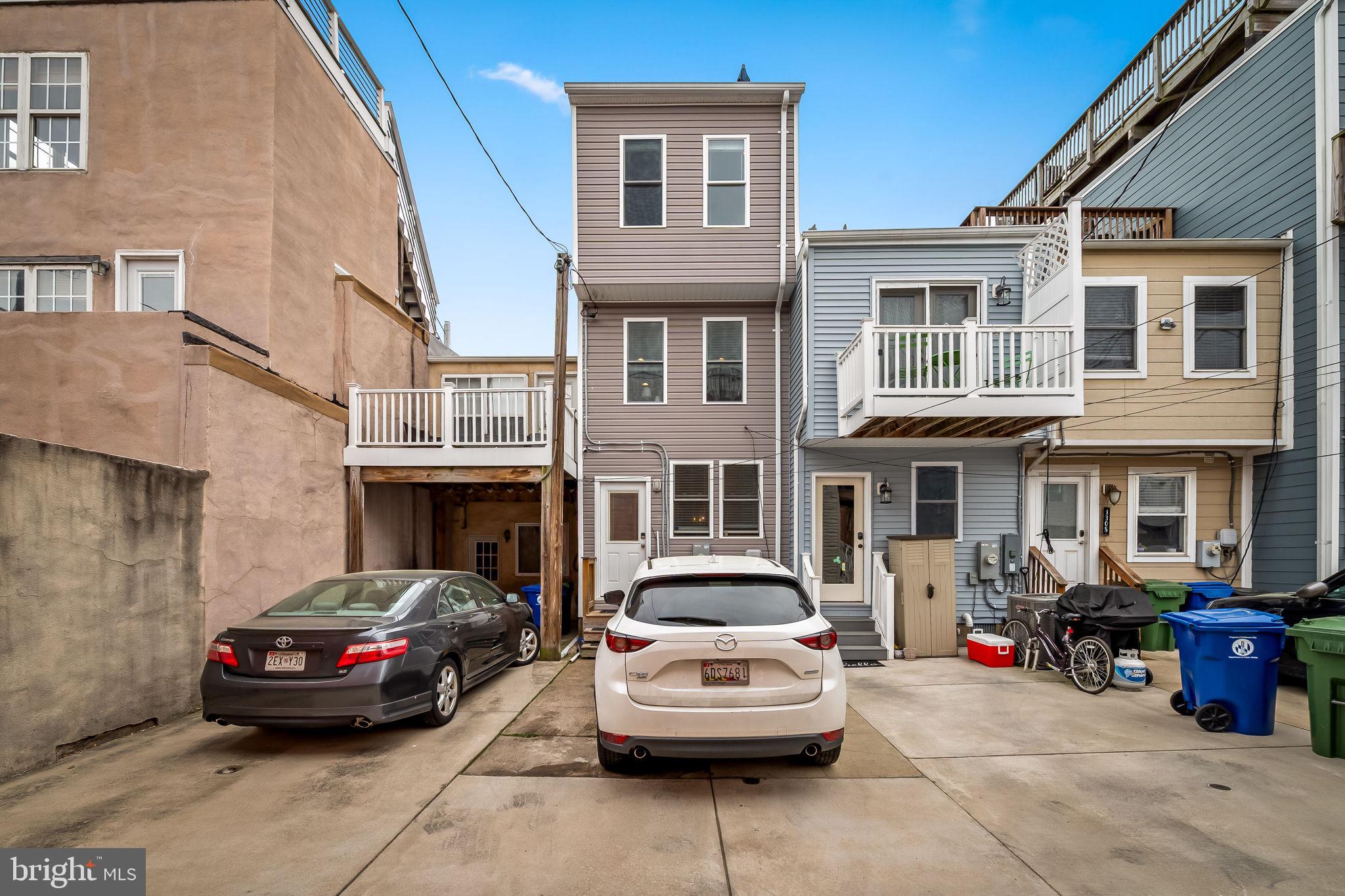 LOCUST POINT - Residential