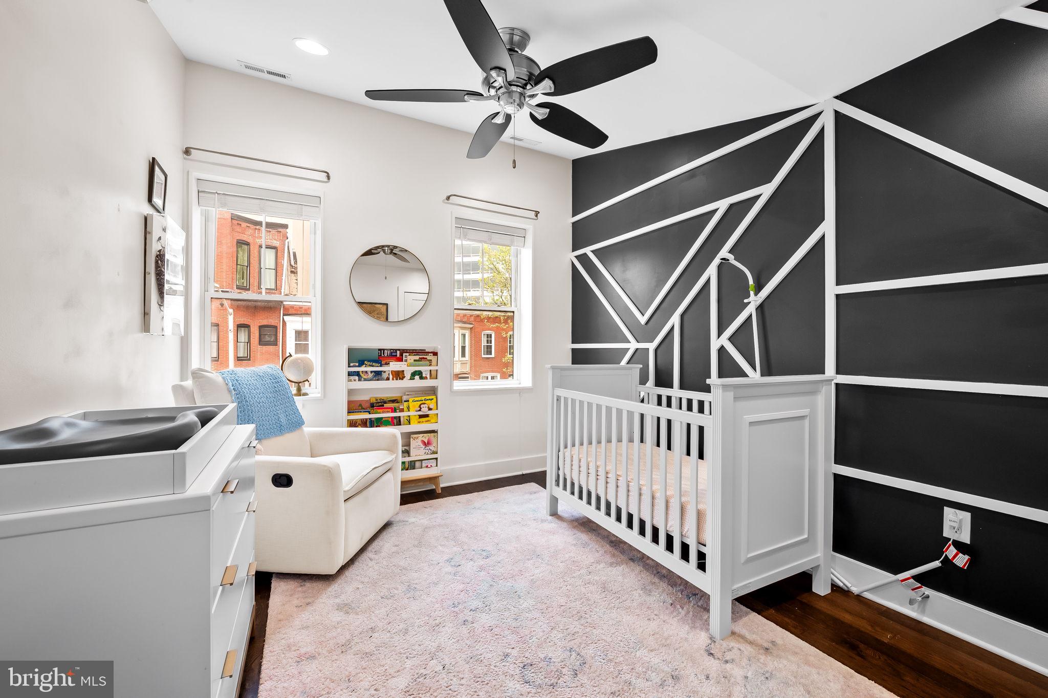 LOCUST POINT - Residential