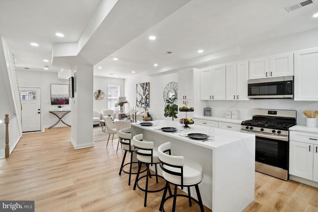 Photo of 3004 Oakley Avenue, BALTIMORE, MD 21215 (MLS # MDBA2207972)