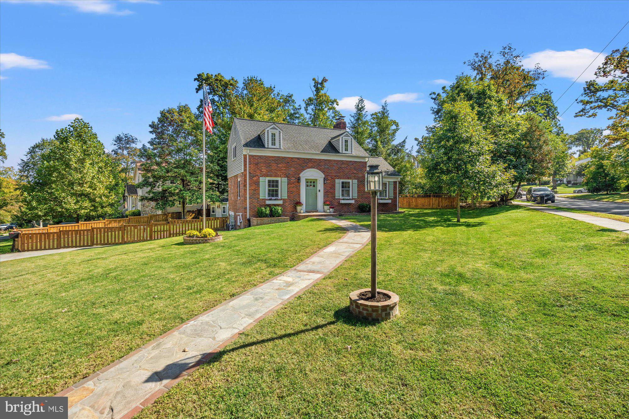 BEVERLEY HILLS - Residential