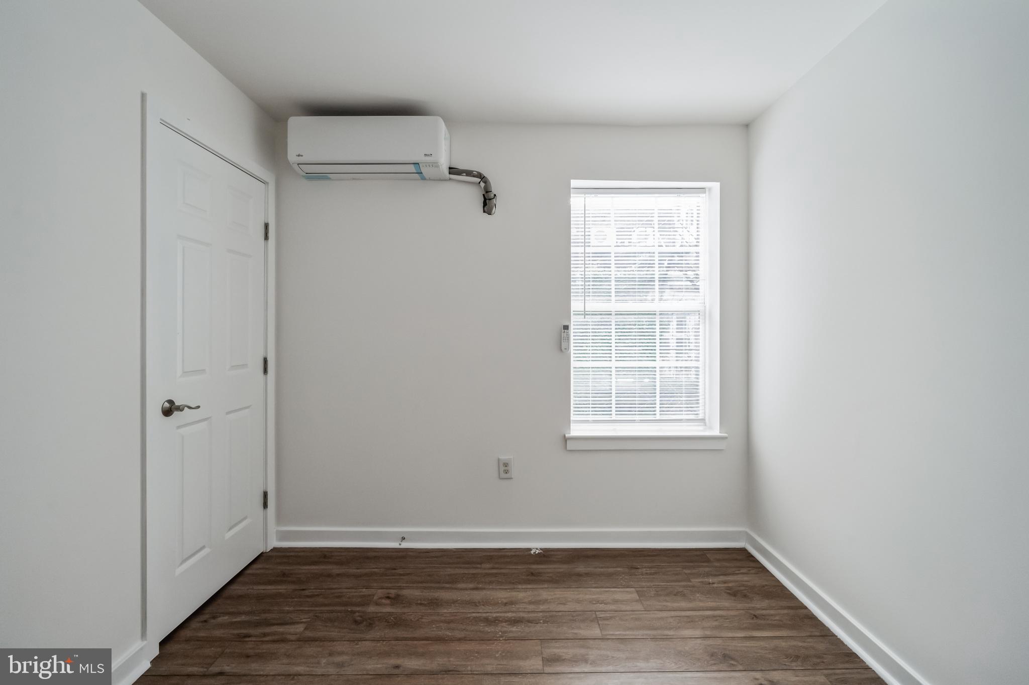 UNIVERSITY CITY - Residential Lease