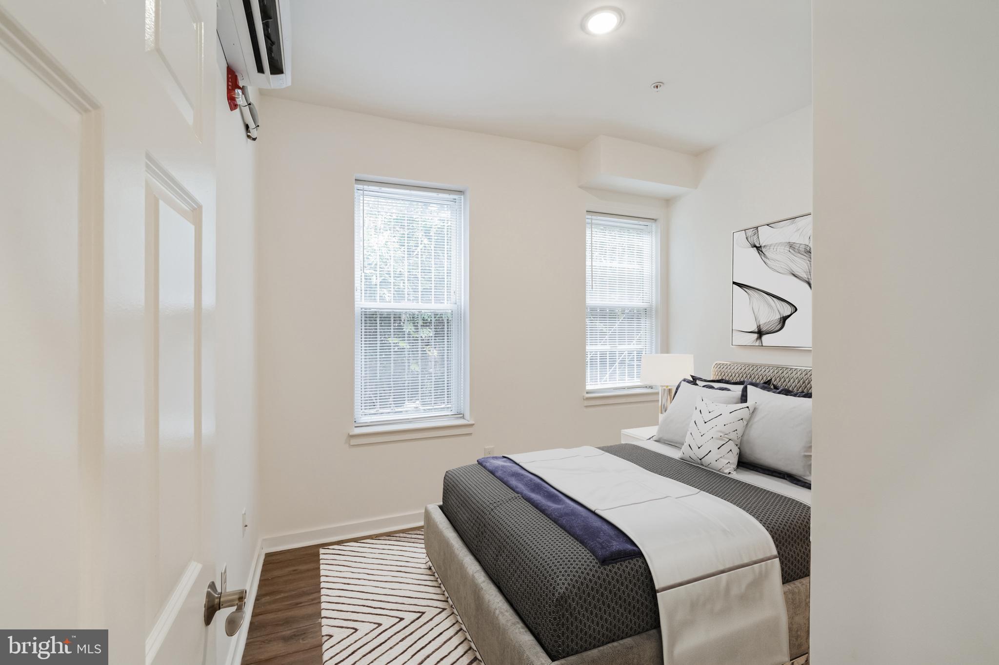 UNIVERSITY CITY - Residential Lease