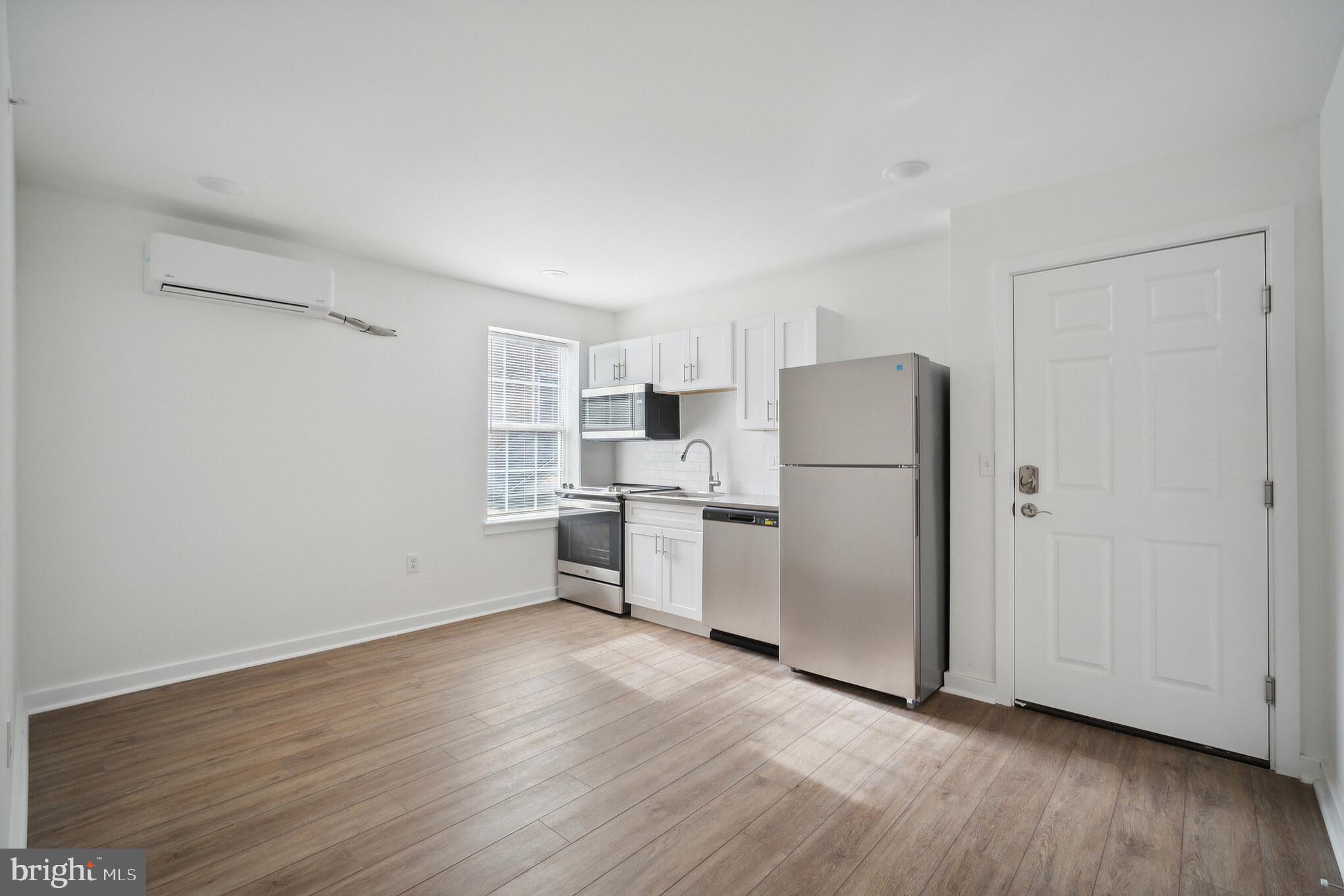 UNIVERSITY CITY - Residential Lease