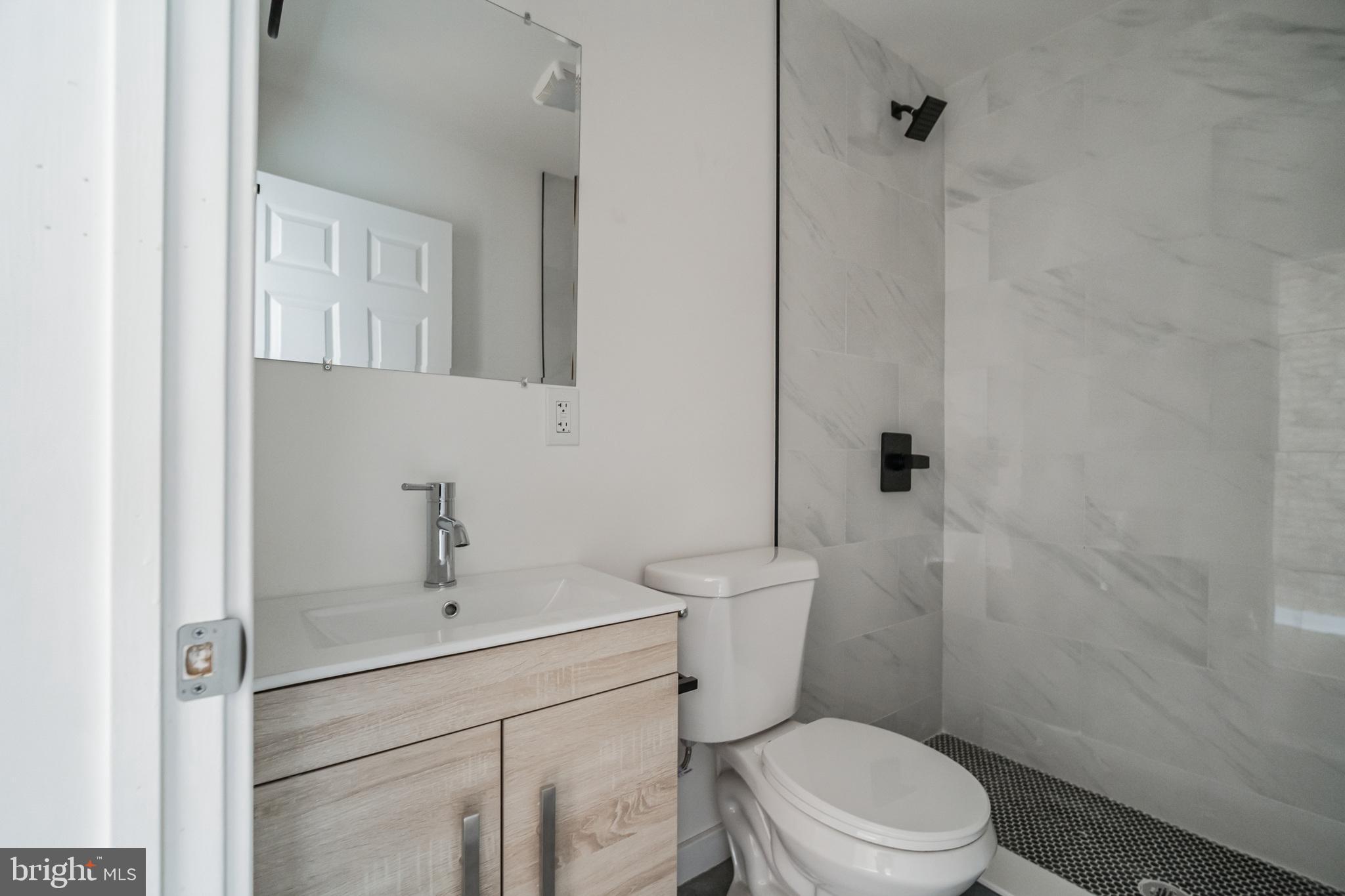 UNIVERSITY CITY - Residential Lease