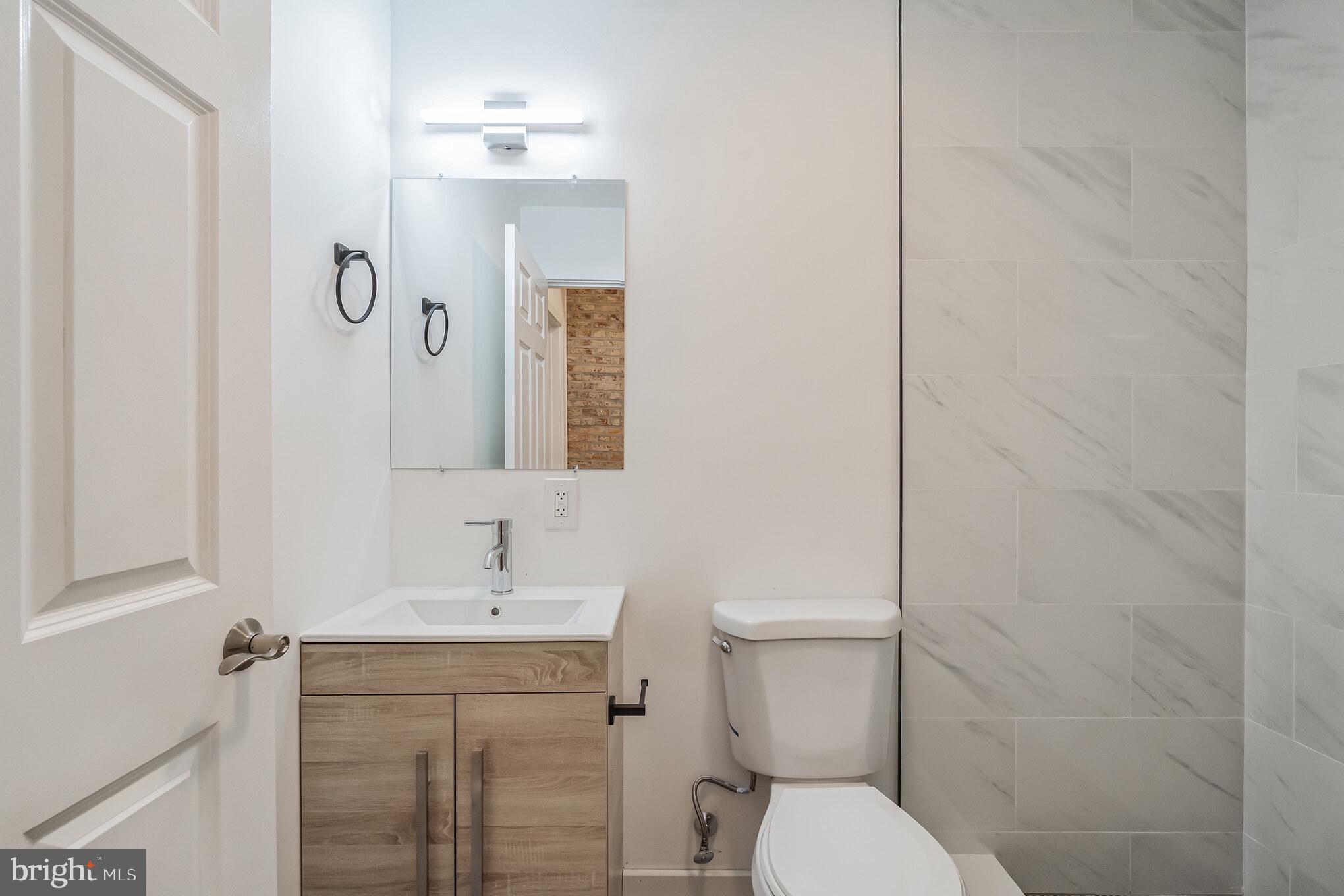 UNIVERSITY CITY - Residential Lease