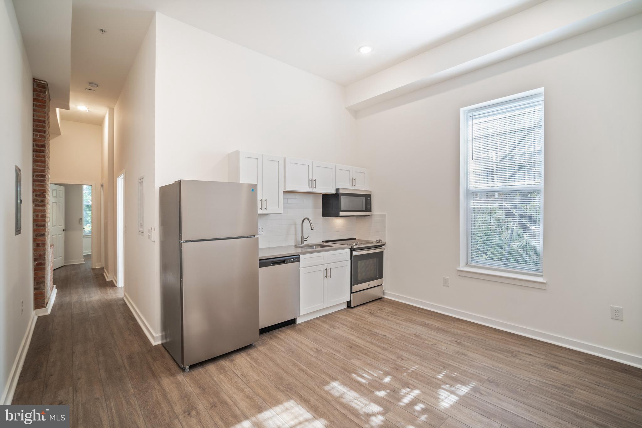 UNIVERSITY CITY - Residential Lease