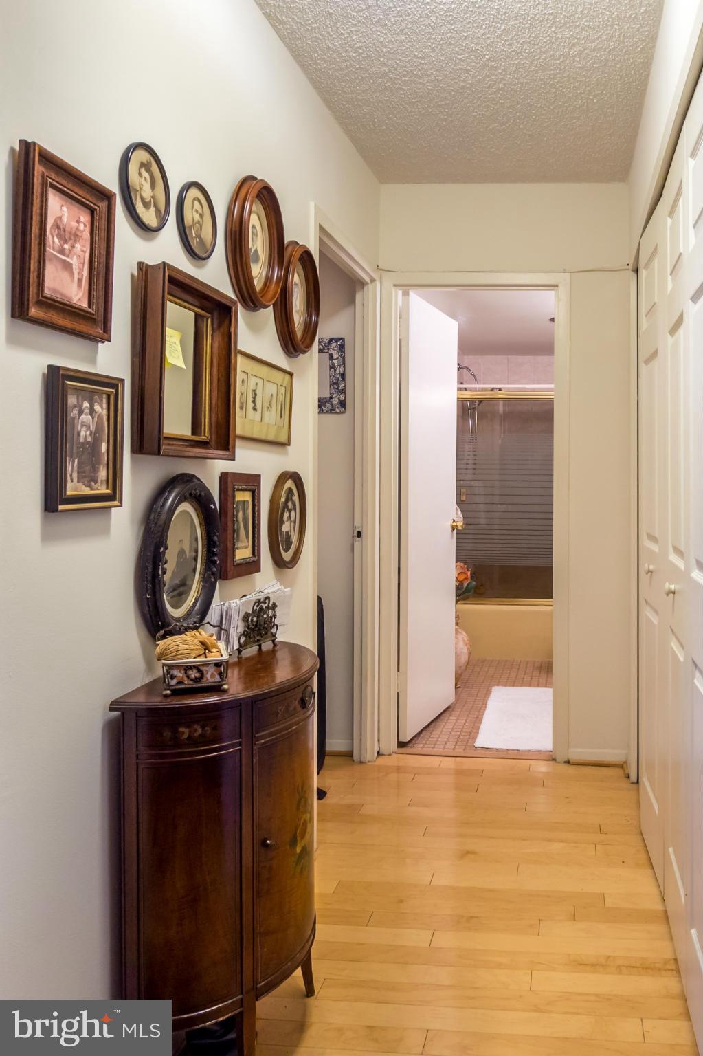 PROMENADE TOWERS - Residential Lease