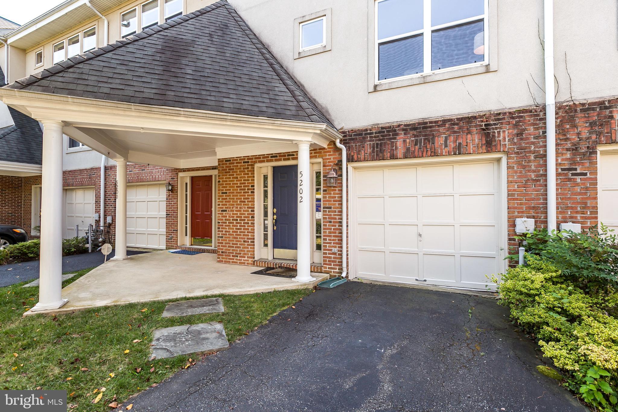 VILLAGES OF HOMELAND - Residential