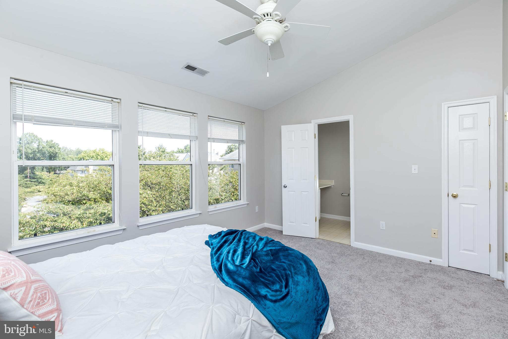 VILLAGES OF HOMELAND - Residential