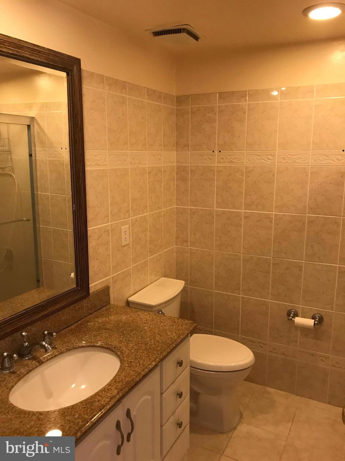 LOCKMEADE - Residential Lease