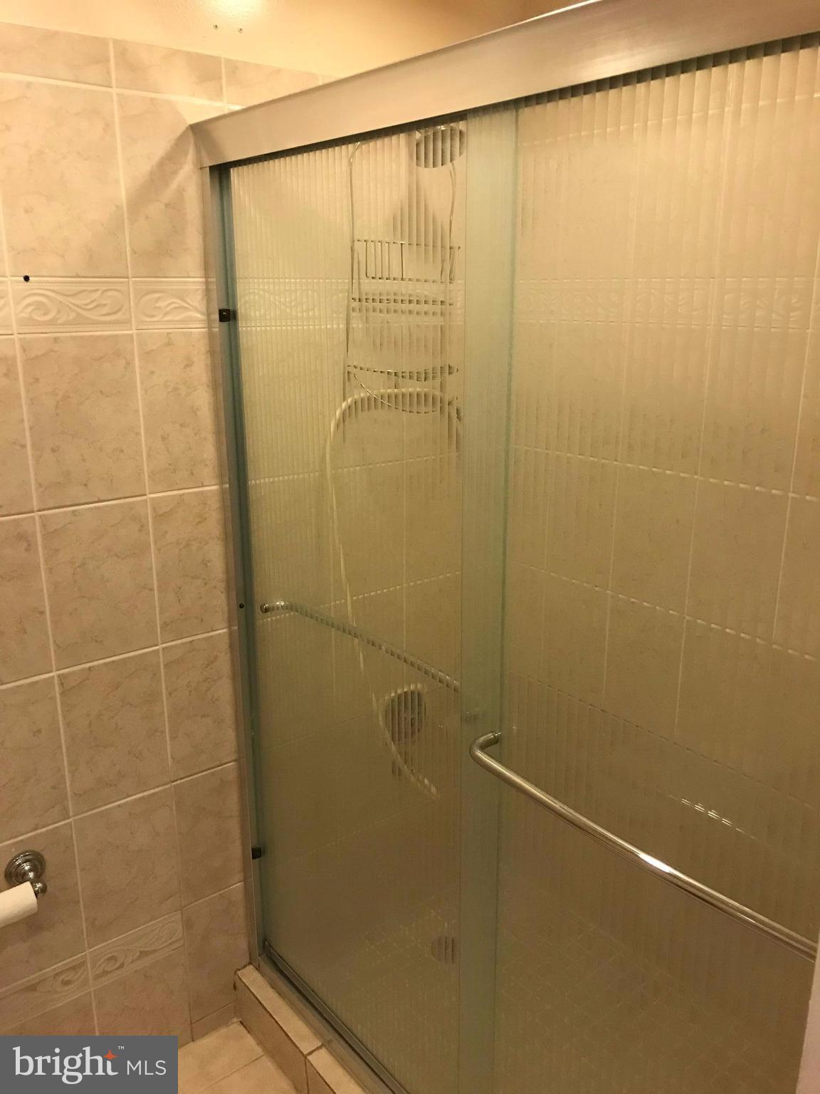 LOCKMEADE - Residential Lease