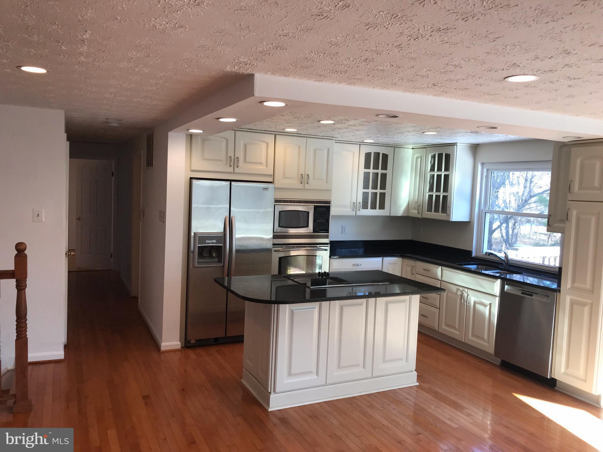 LOCKMEADE - Residential Lease