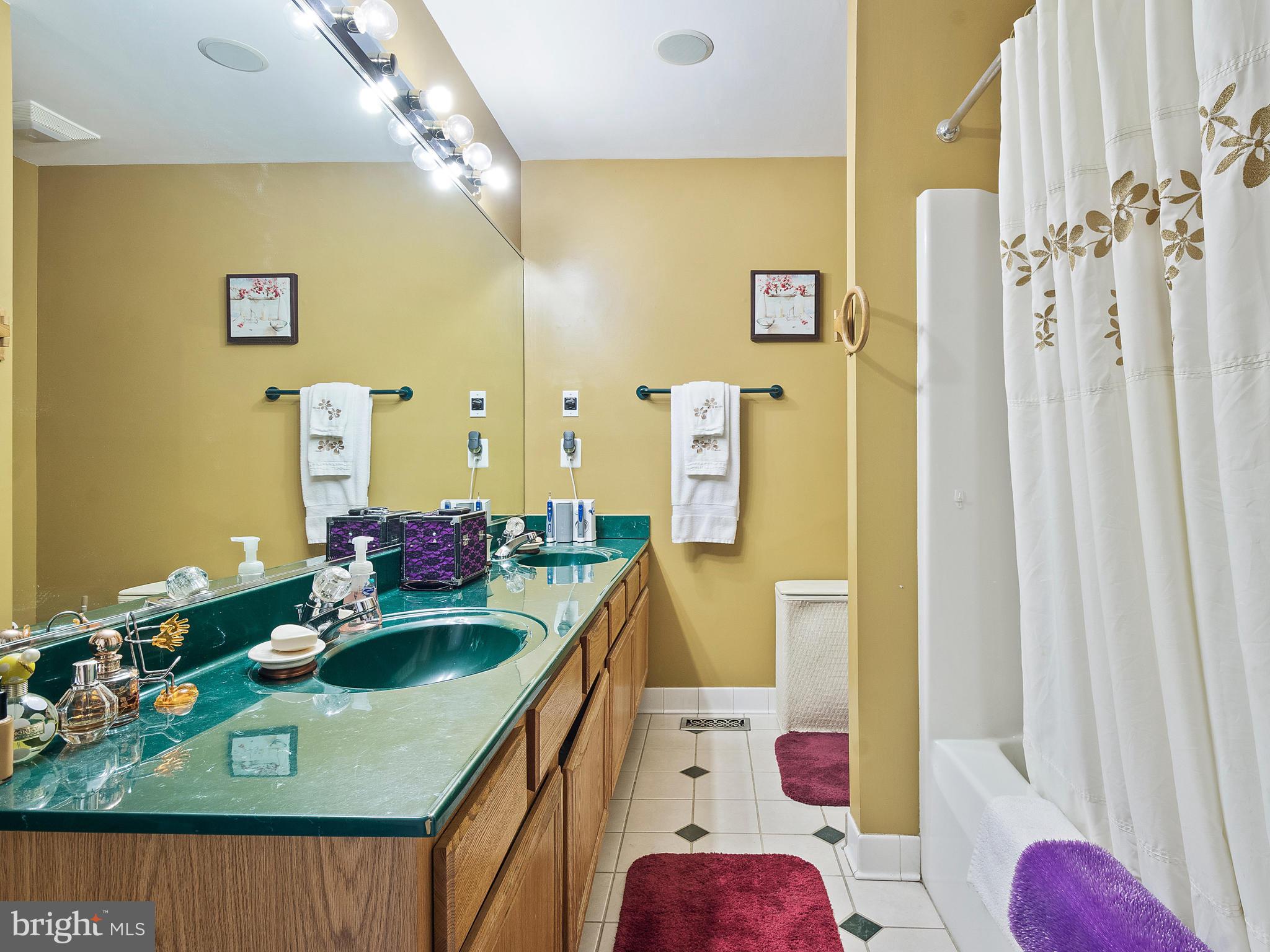 MAYFIELD WOODS - Residential