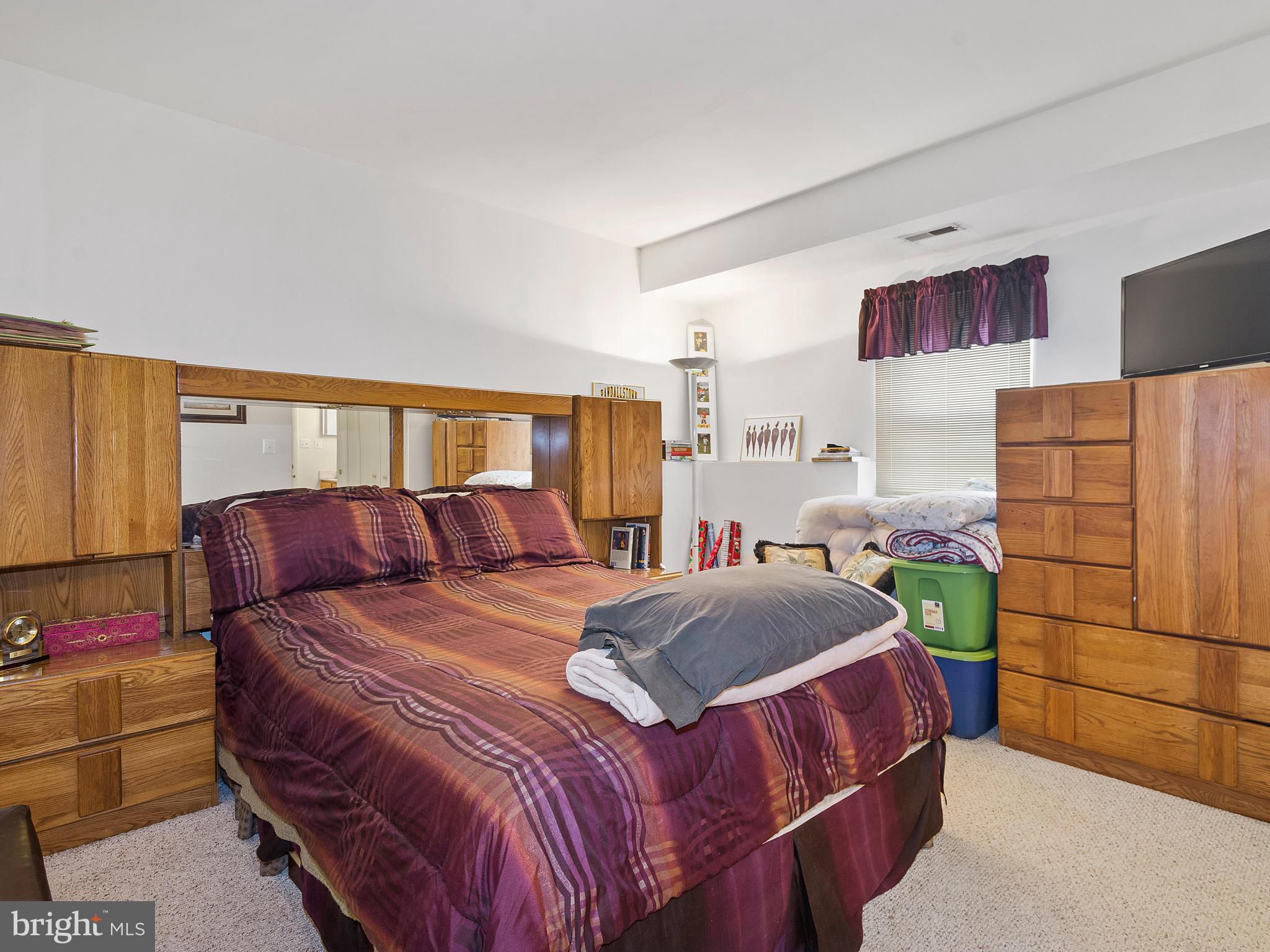 MAYFIELD WOODS - Residential