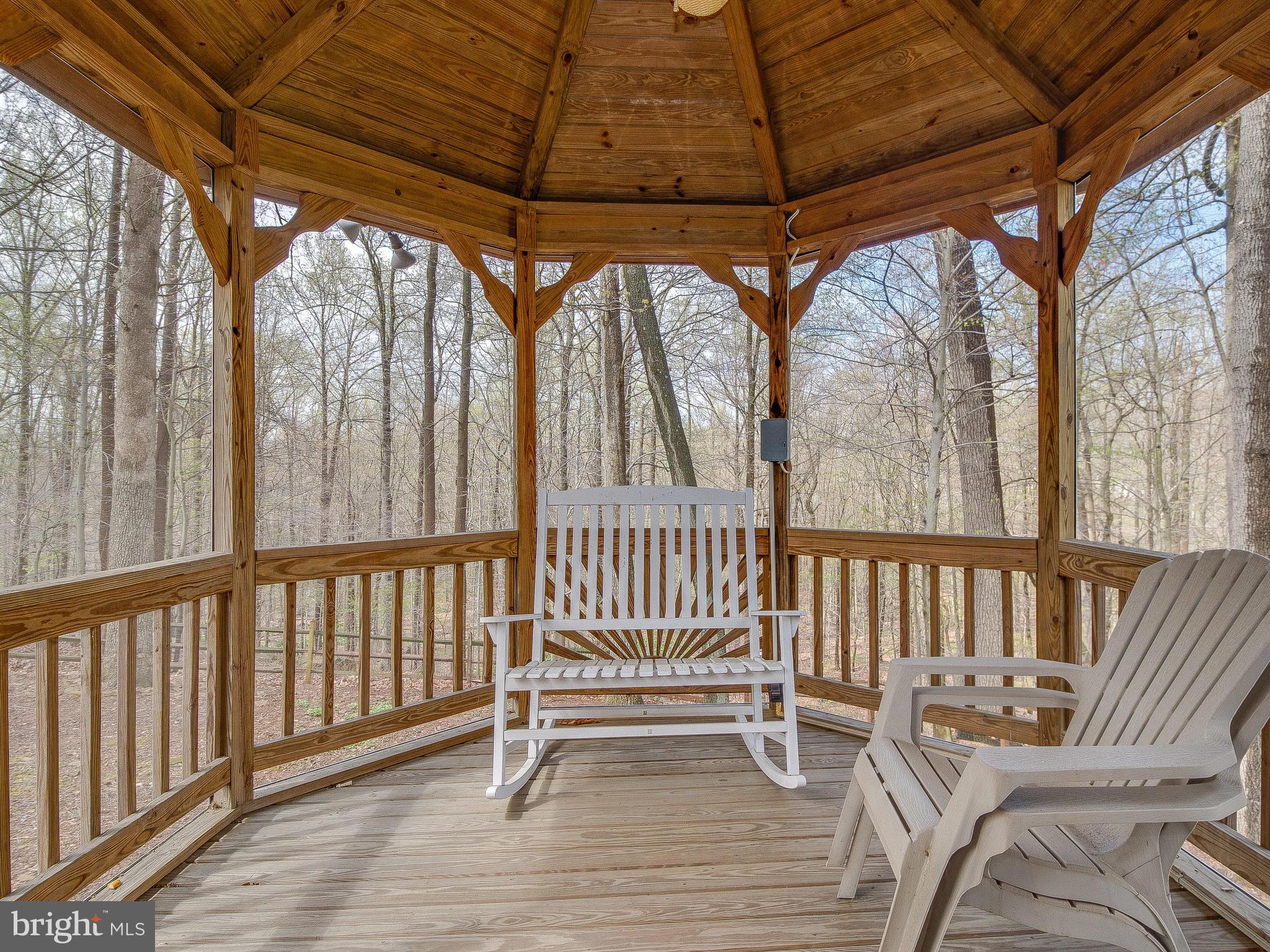 MAYFIELD WOODS - Residential