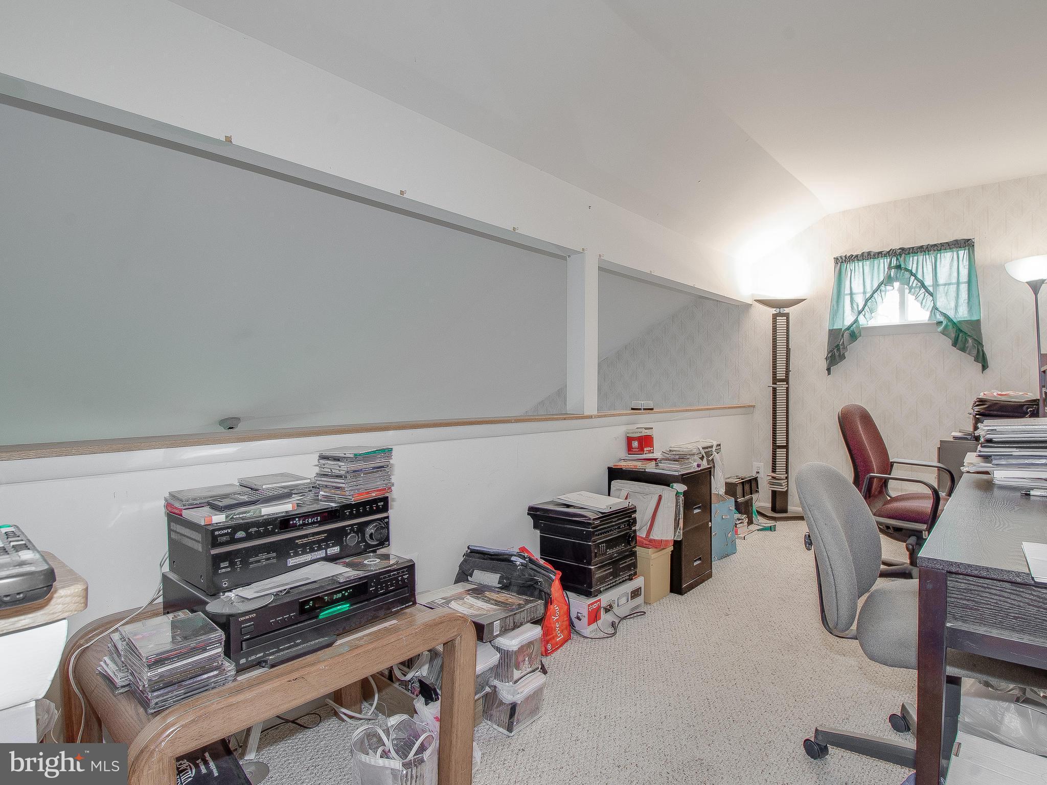 MAYFIELD WOODS - Residential