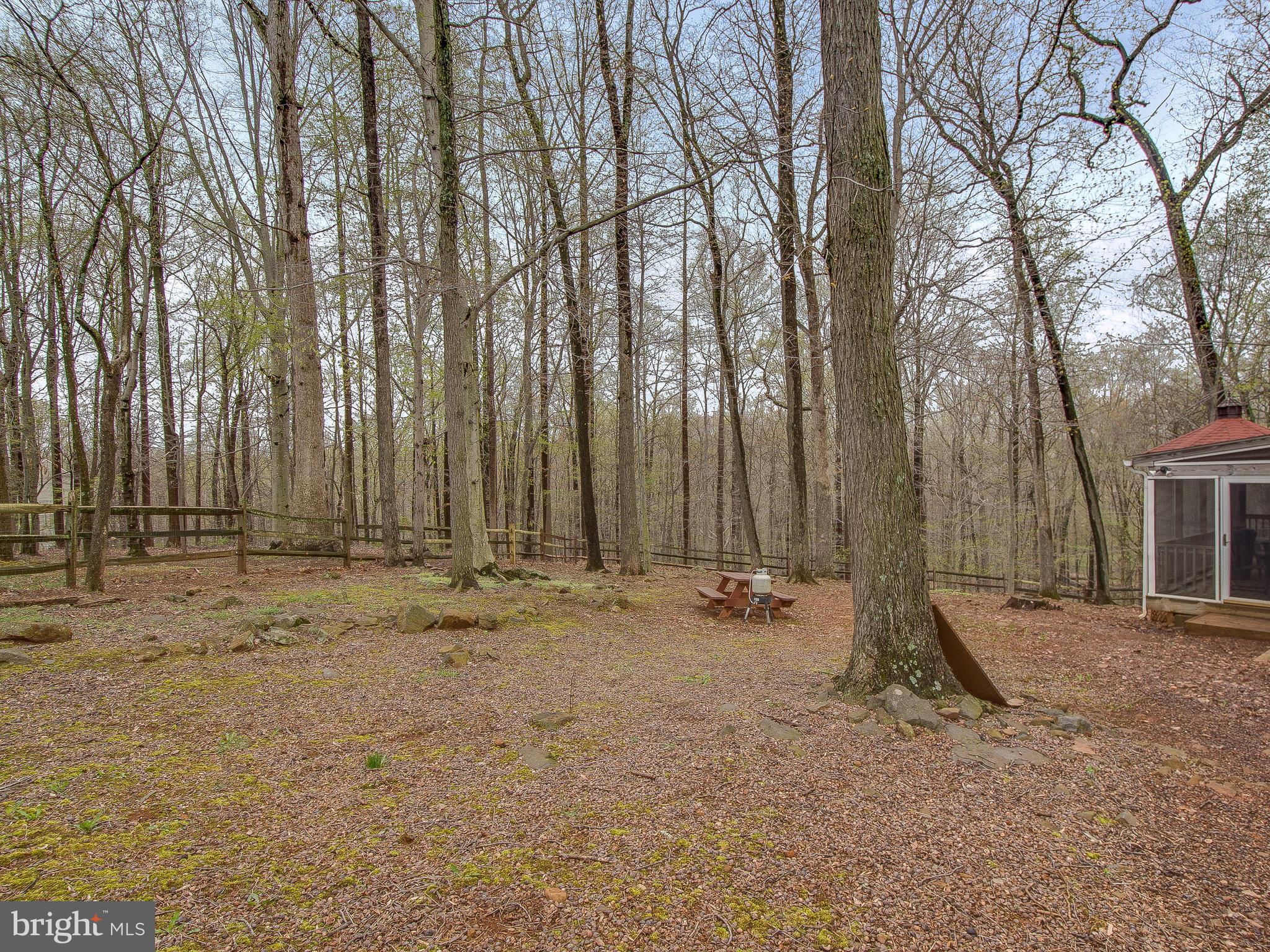 MAYFIELD WOODS - Residential