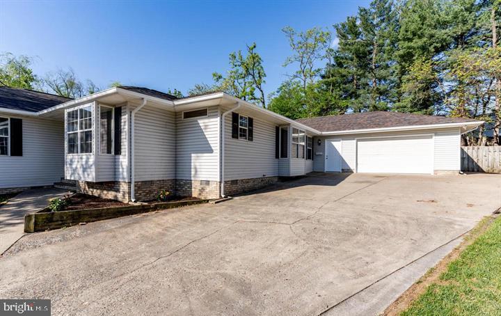 STONECREST - Residential Lease