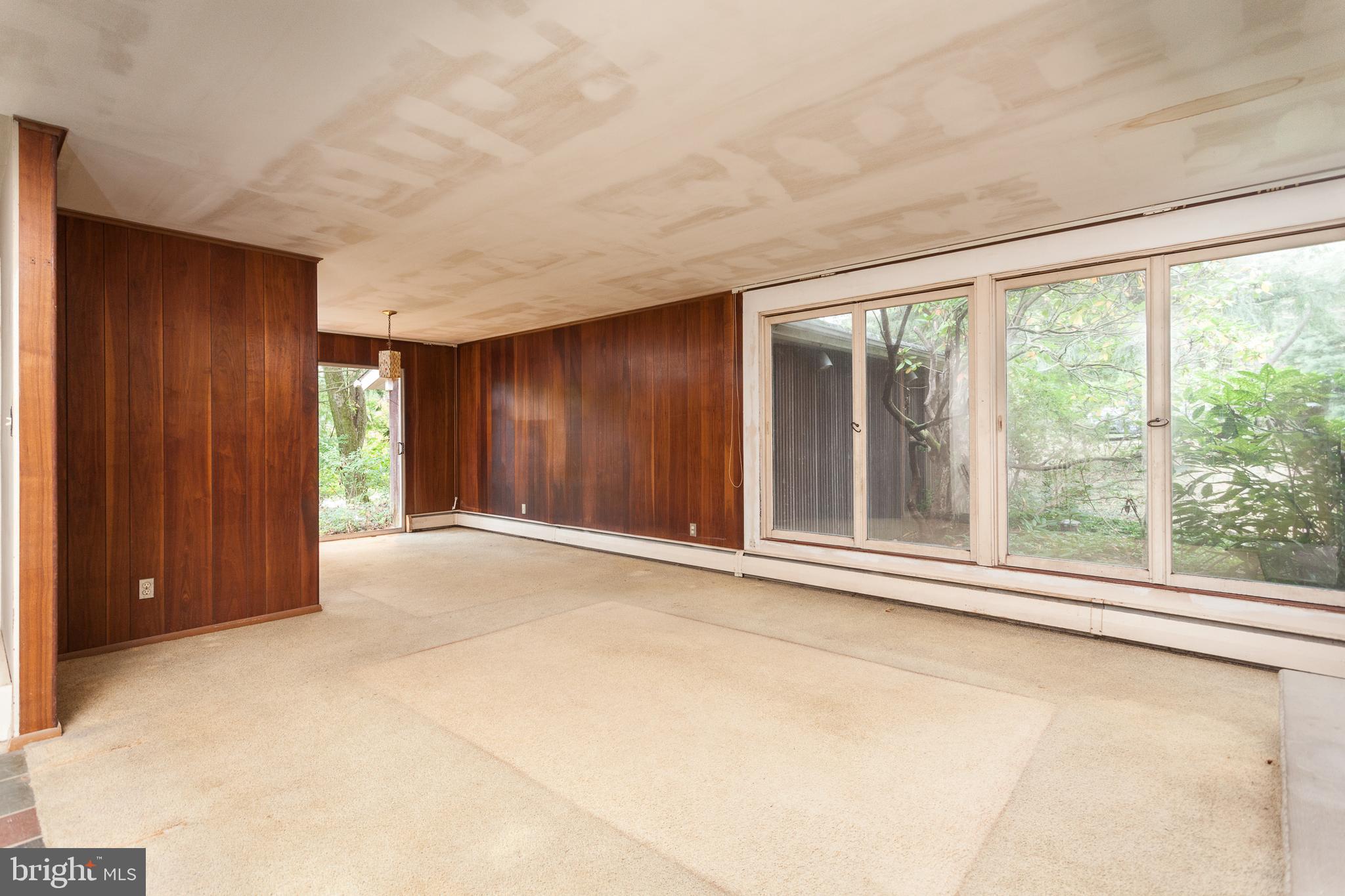 HONEYSUCKLE HILL - Residential