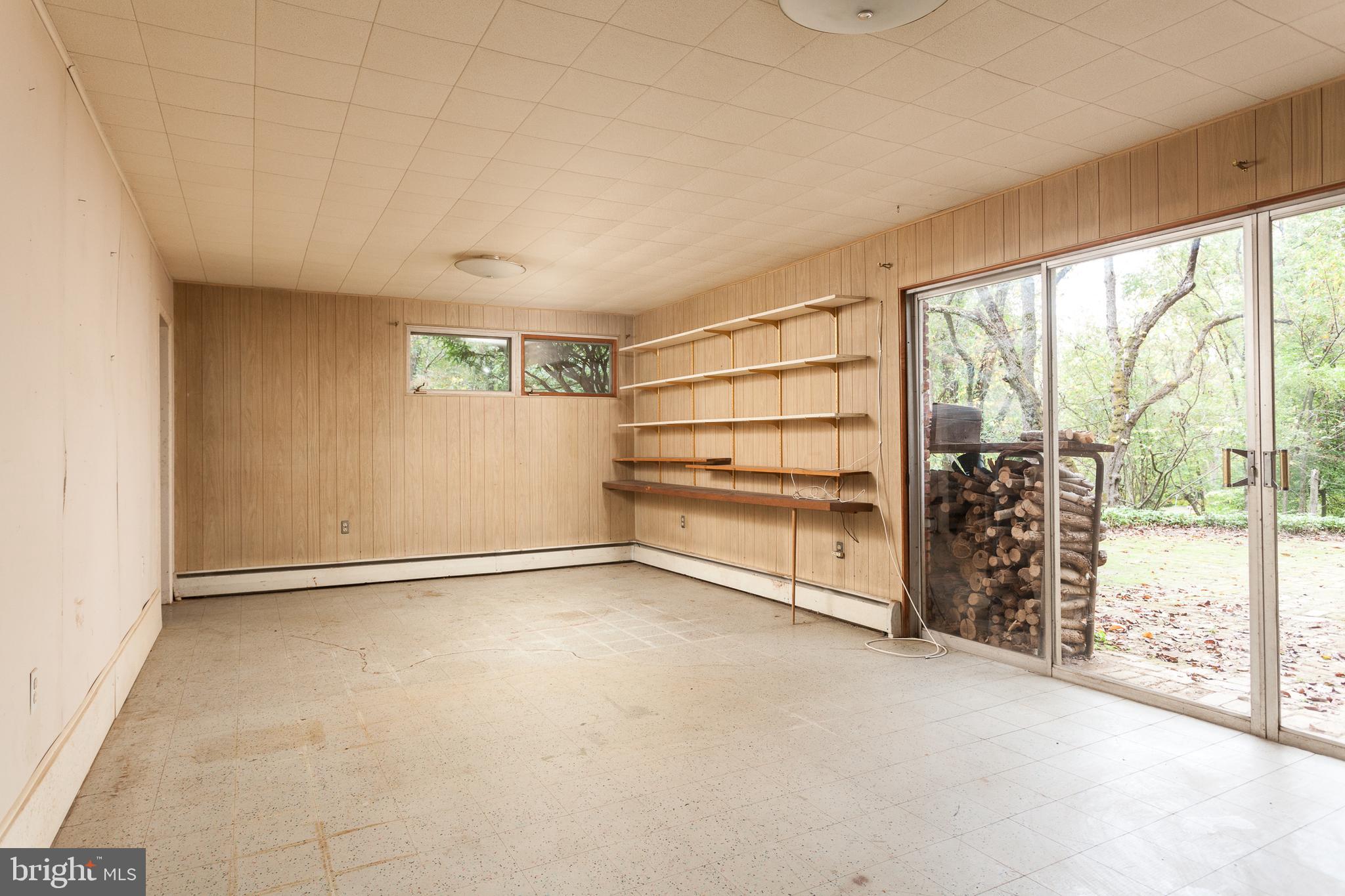 HONEYSUCKLE HILL - Residential