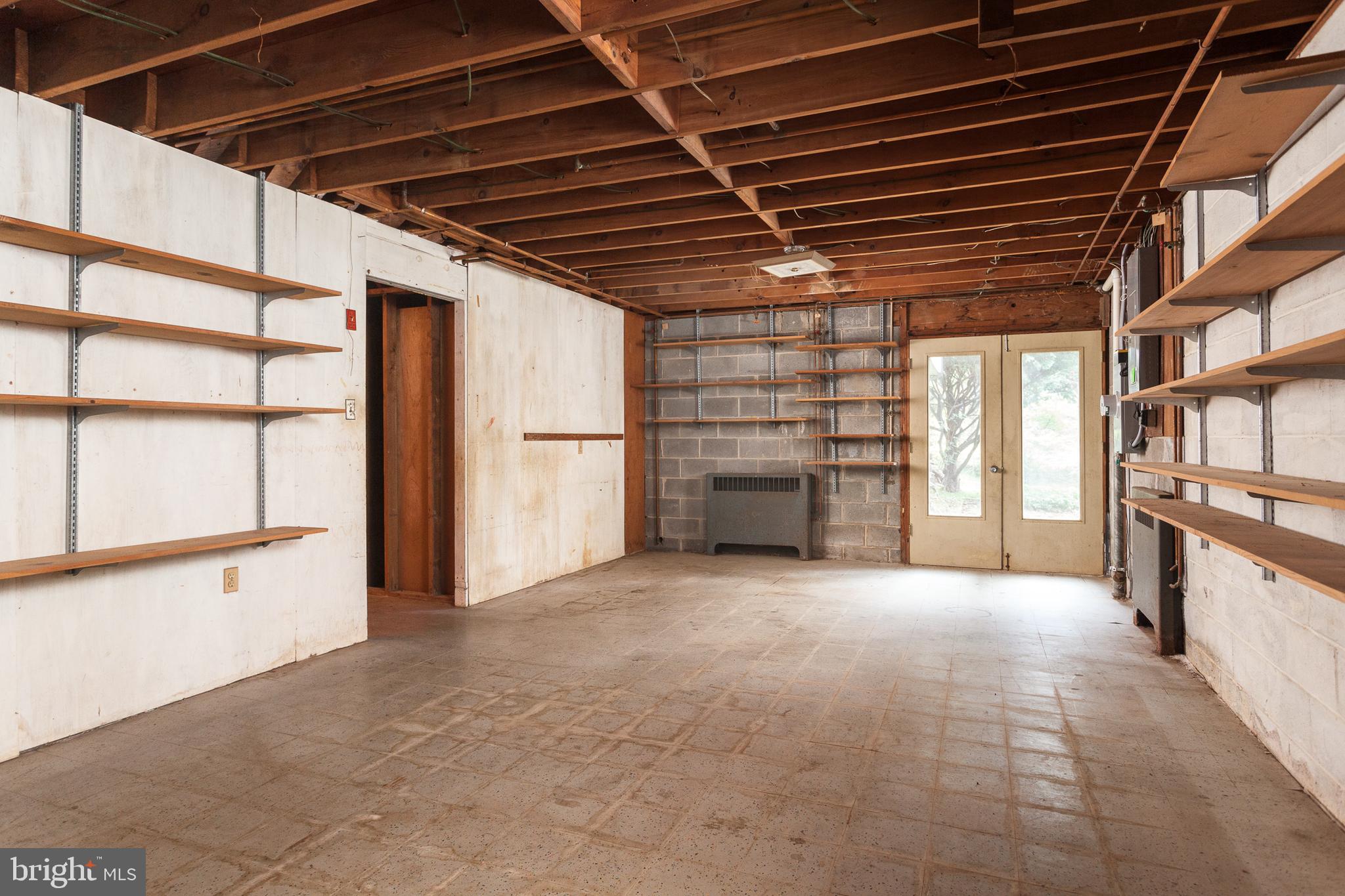 HONEYSUCKLE HILL - Residential