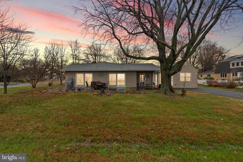 1701 BAYSIDE DRIVE CHESTER MD 21619