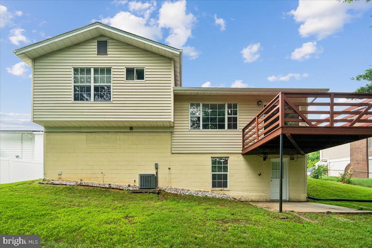 5004 STEWART COURT