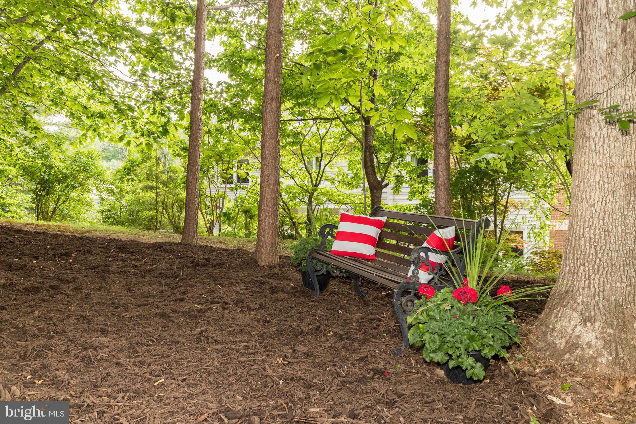 SOUTH RUN OAKS - Residential