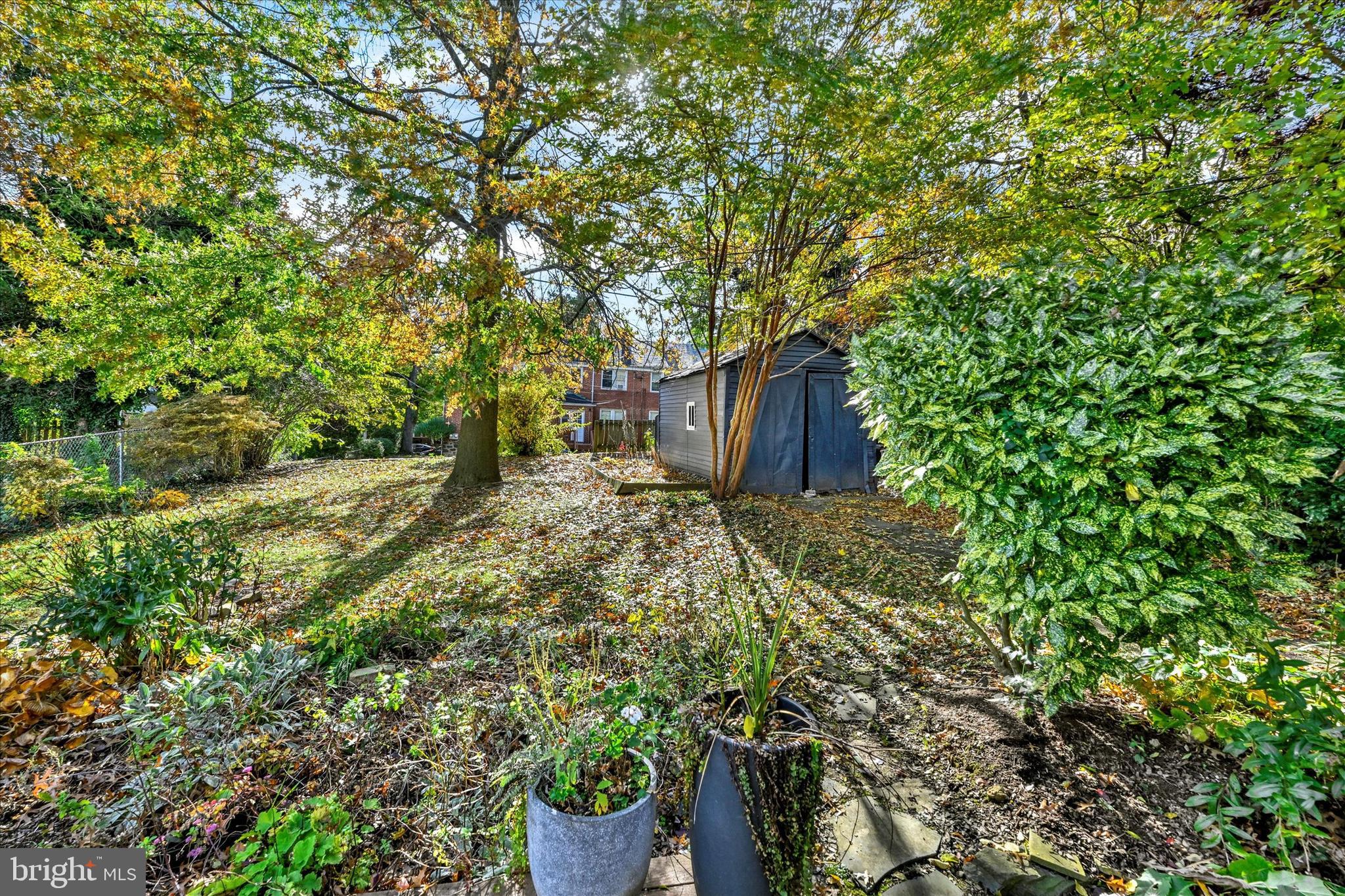 LAKE WALKER - Residential