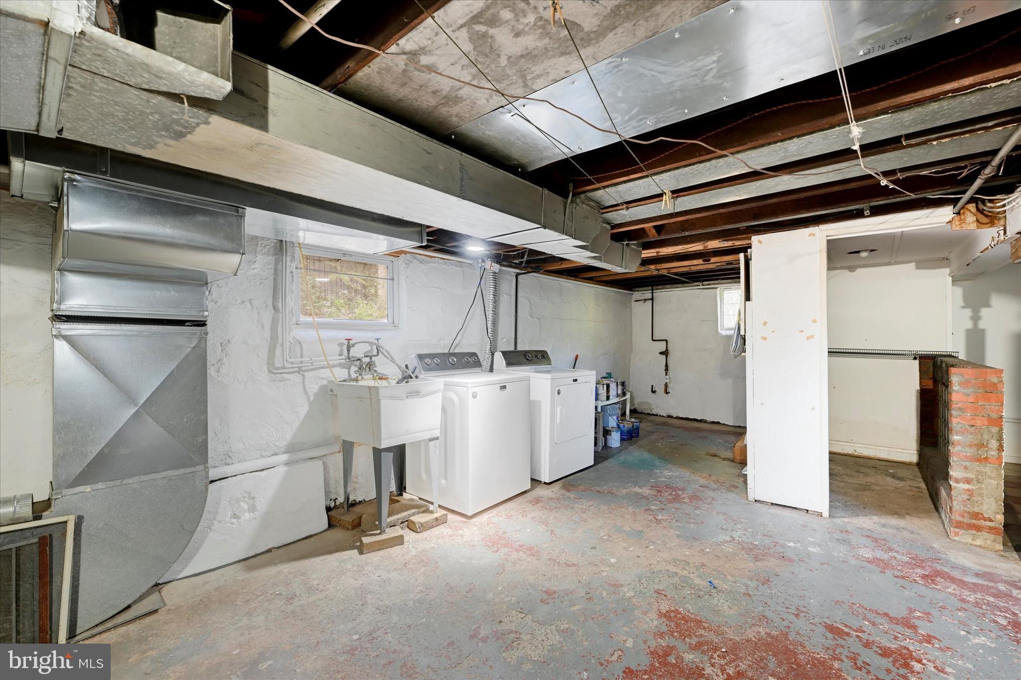 LAKE WALKER - Residential