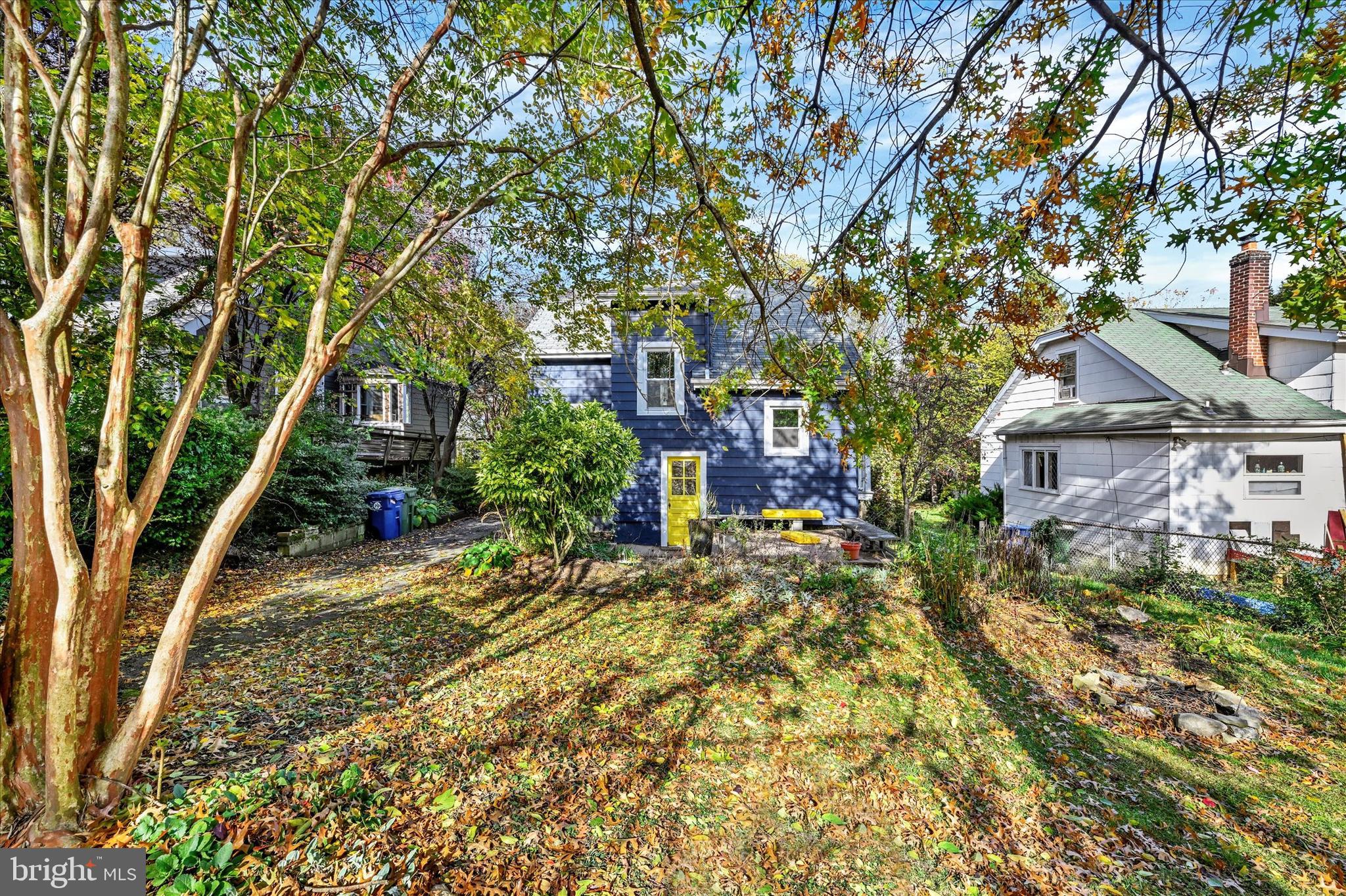 LAKE WALKER - Residential