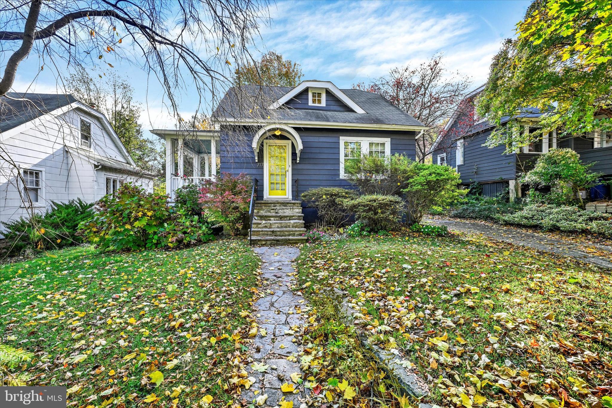 LAKE WALKER - Residential