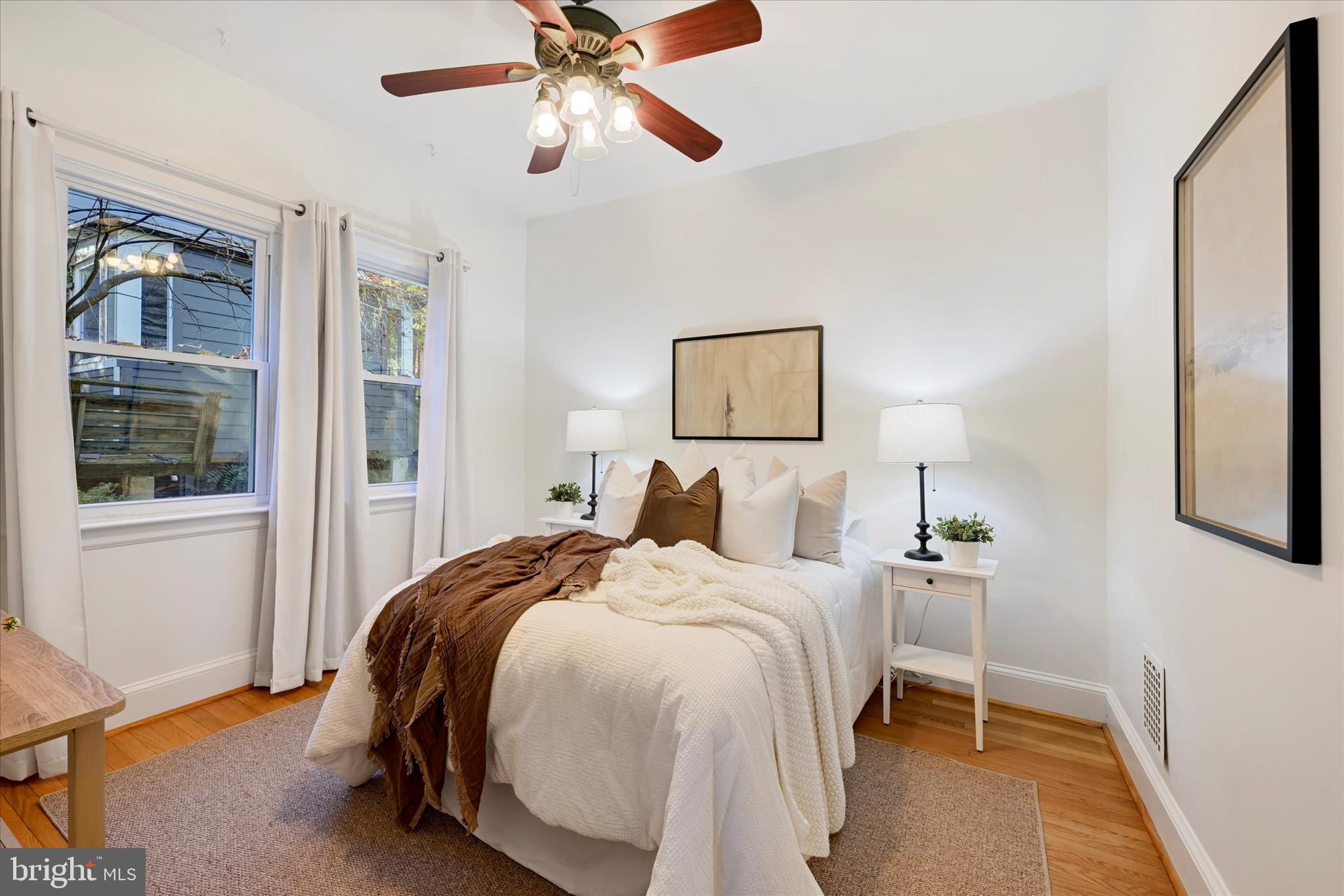 LAKE WALKER - Residential