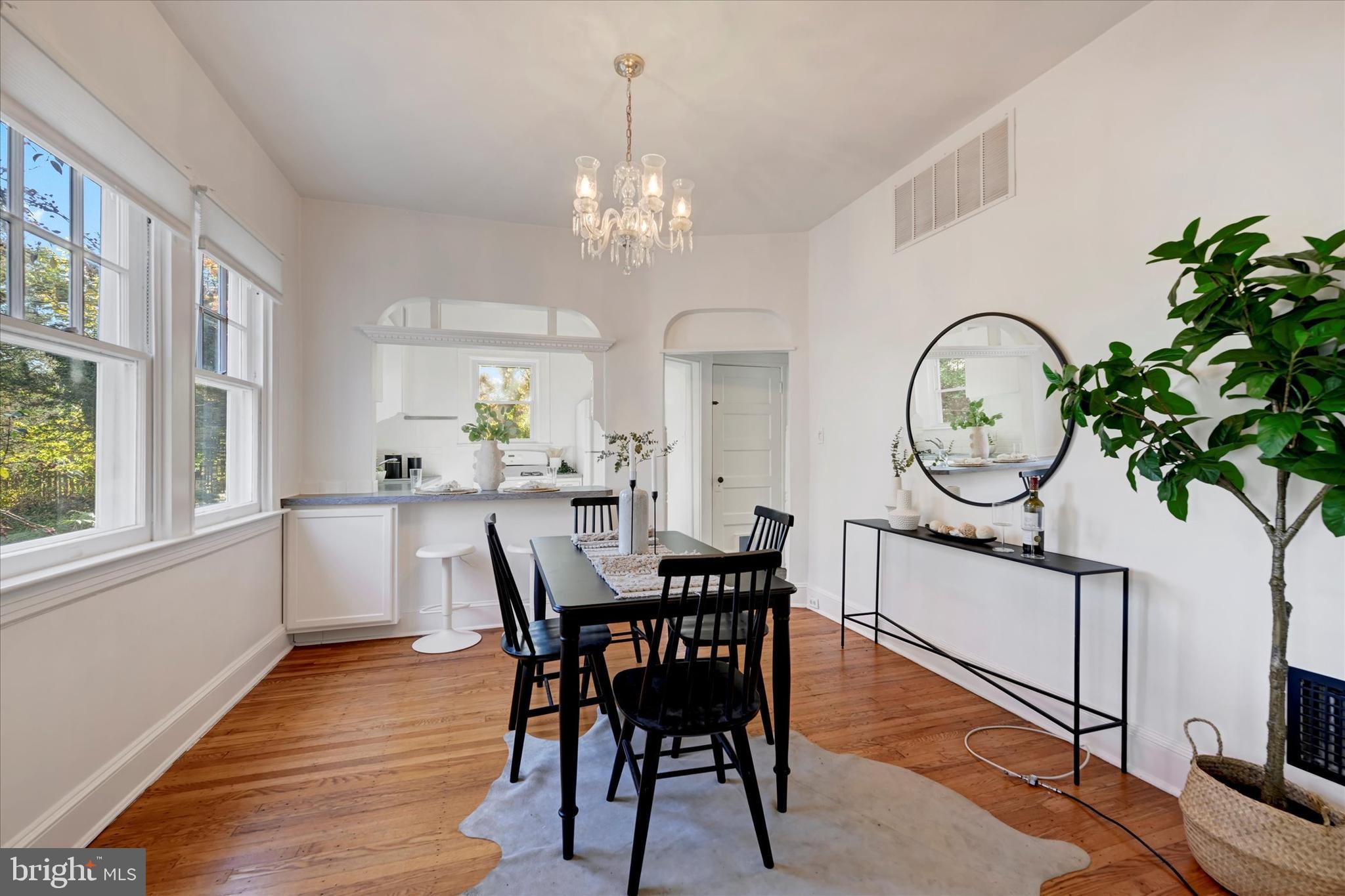 LAKE WALKER - Residential