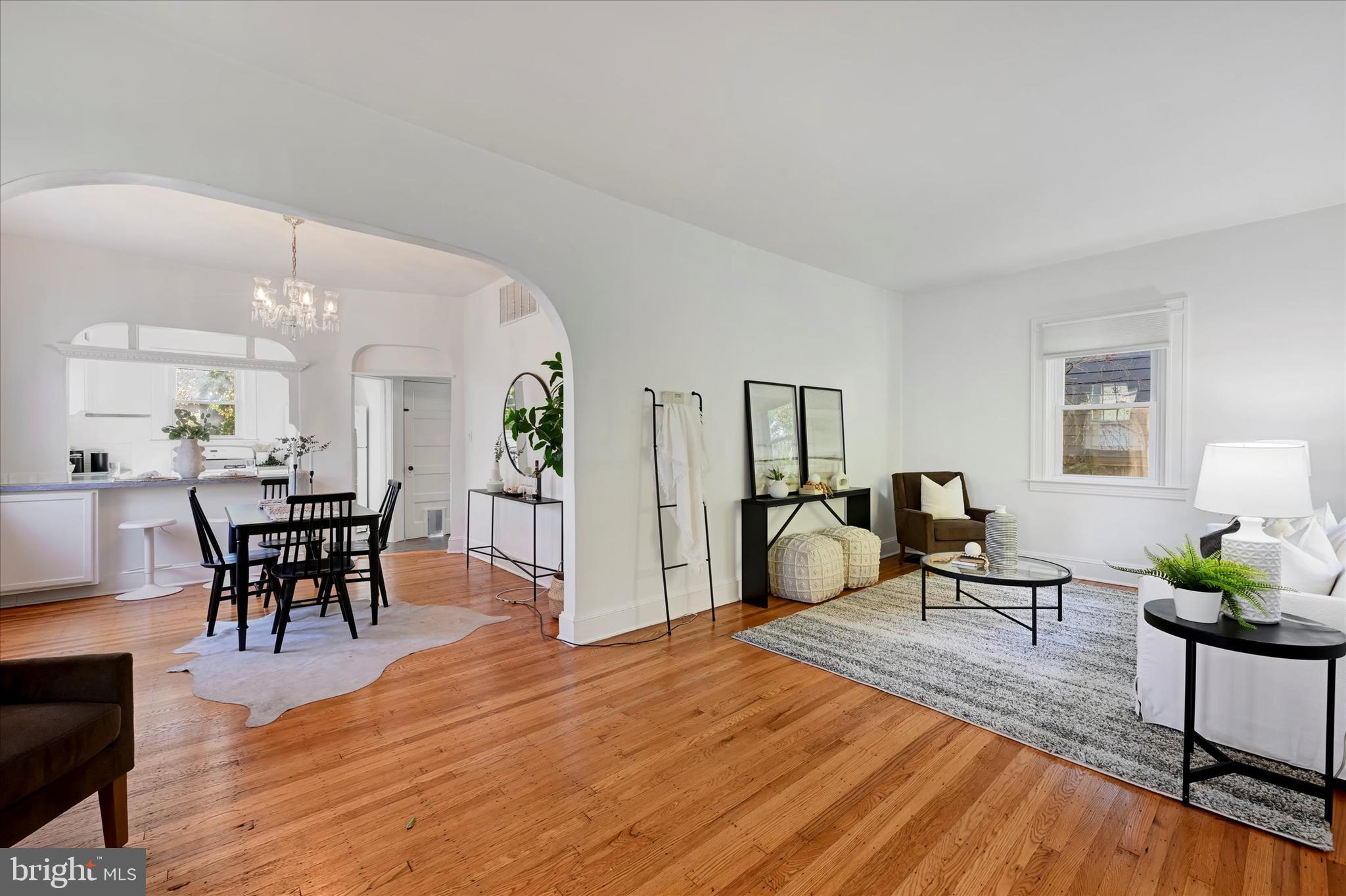 LAKE WALKER - Residential