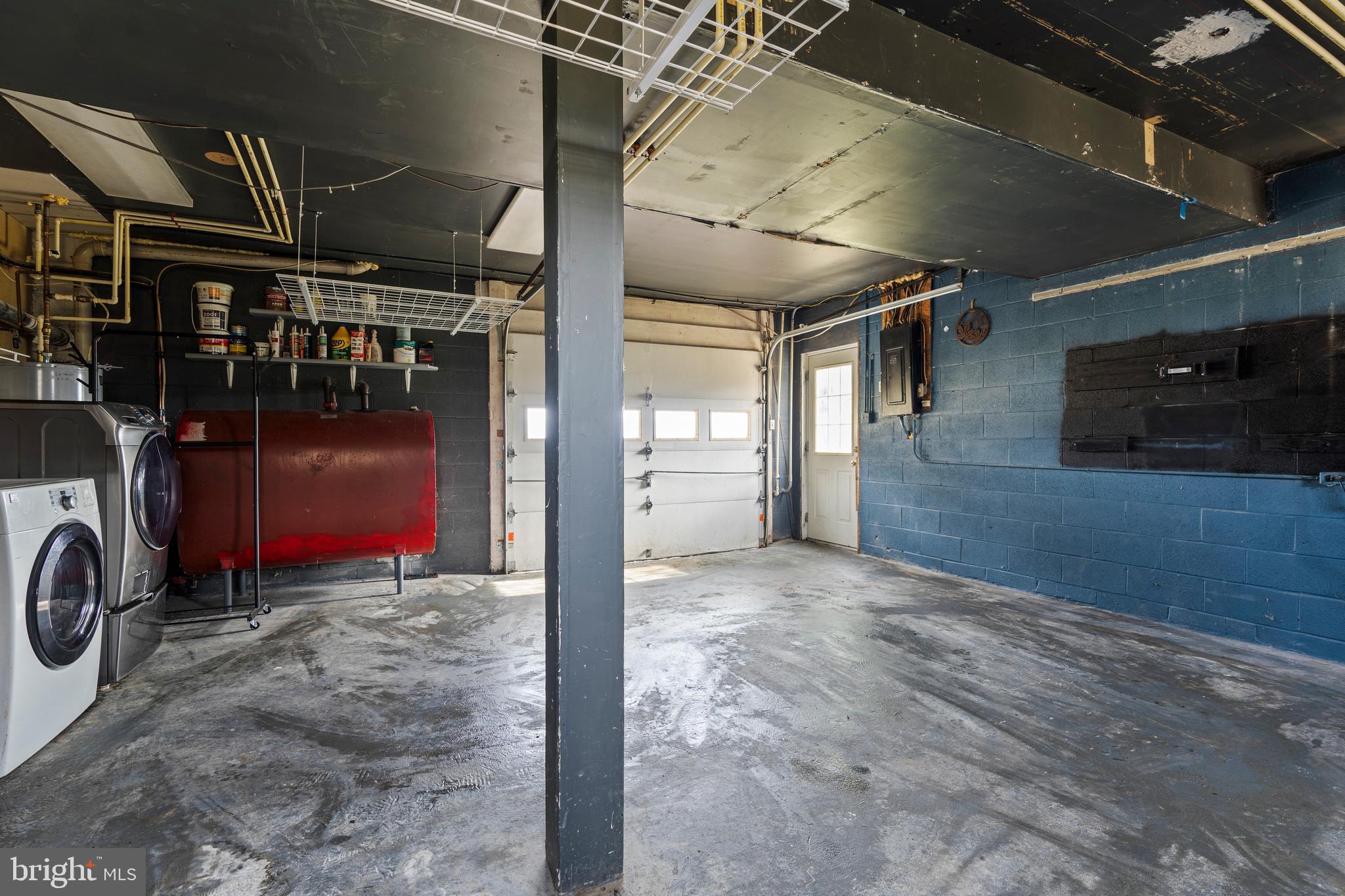 SHARPSBURG - Residential