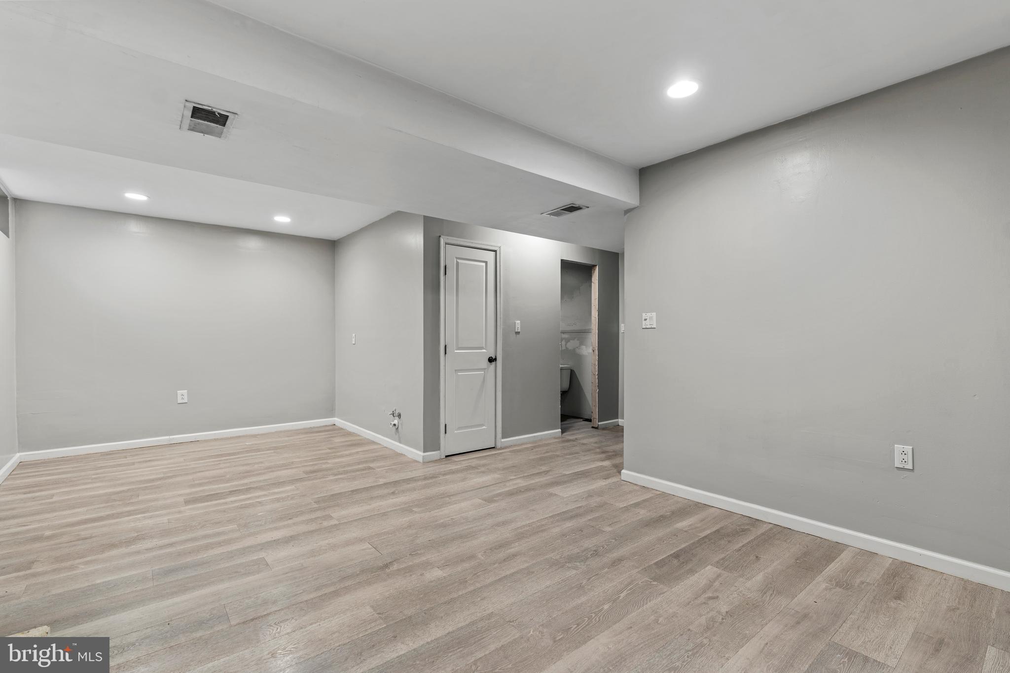 SHARPSBURG - Residential