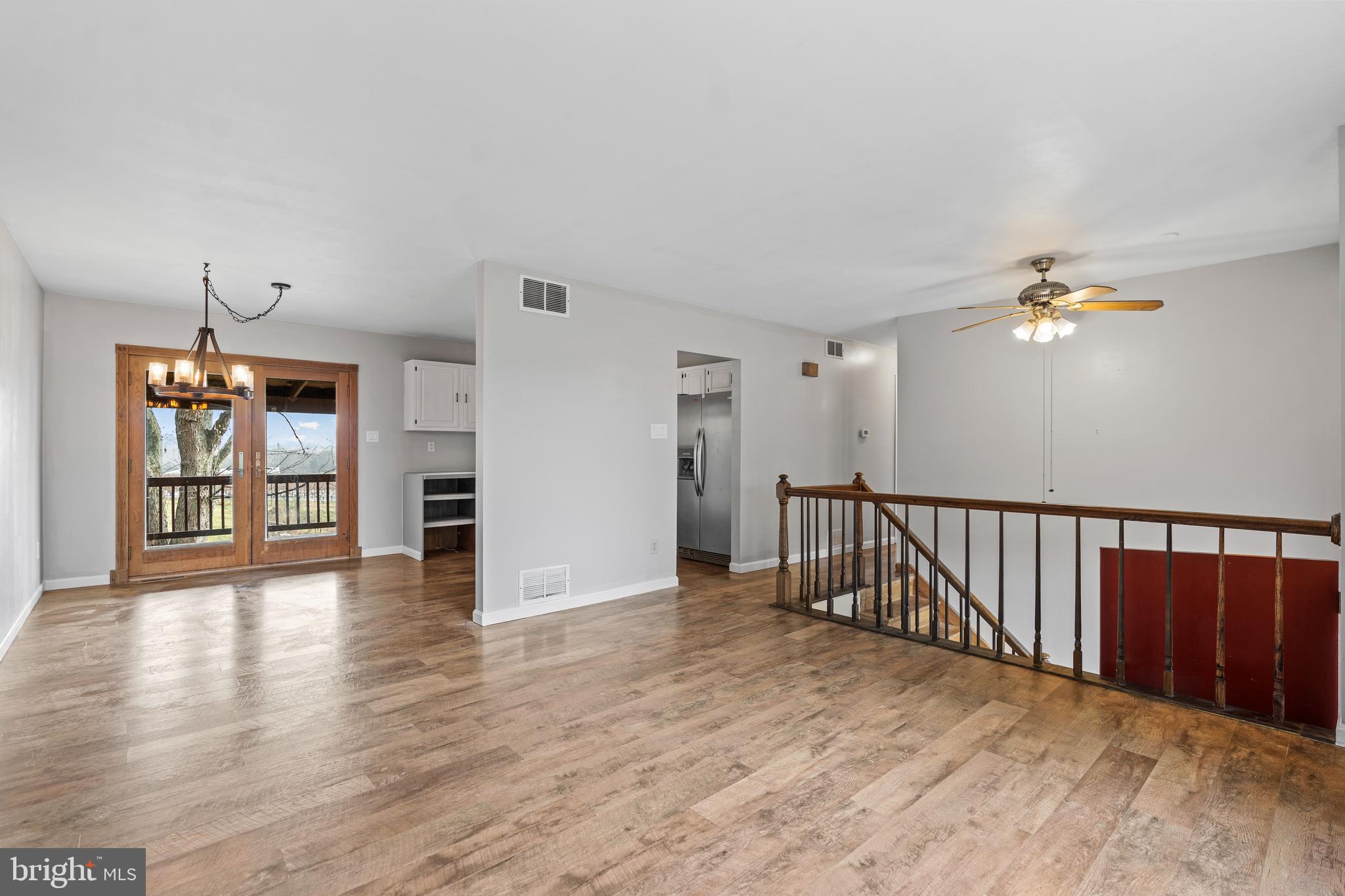 SHARPSBURG - Residential