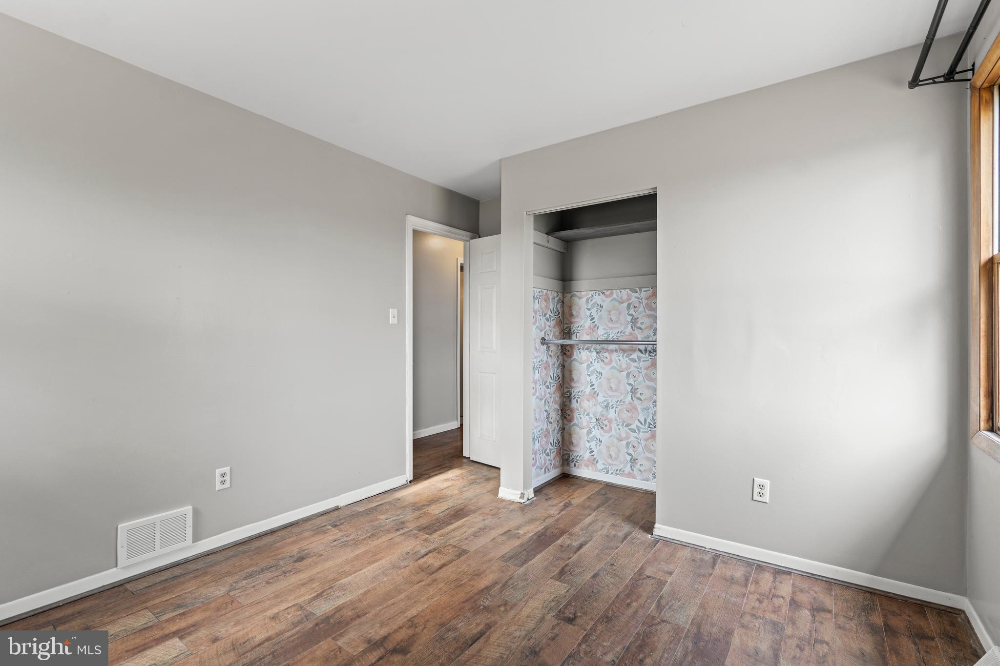 SHARPSBURG - Residential