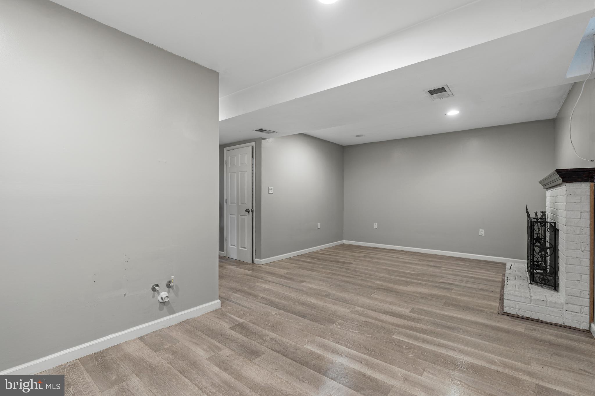 SHARPSBURG - Residential