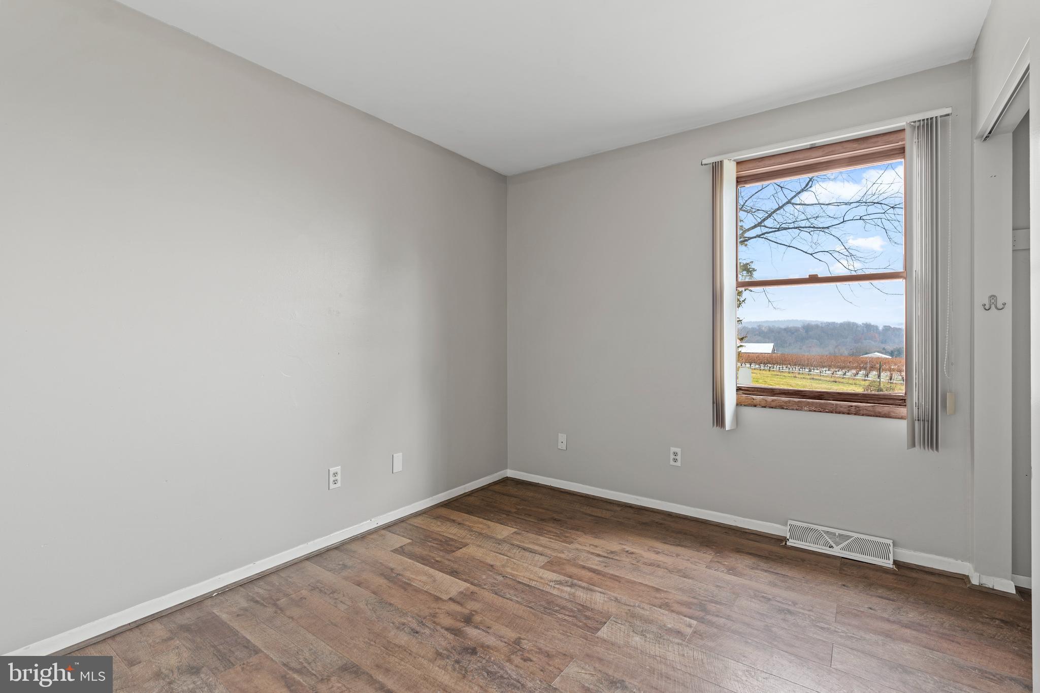 SHARPSBURG - Residential