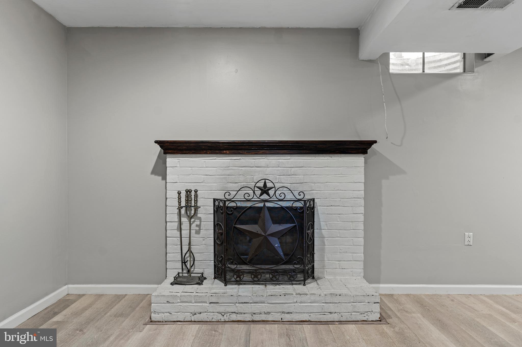 SHARPSBURG - Residential