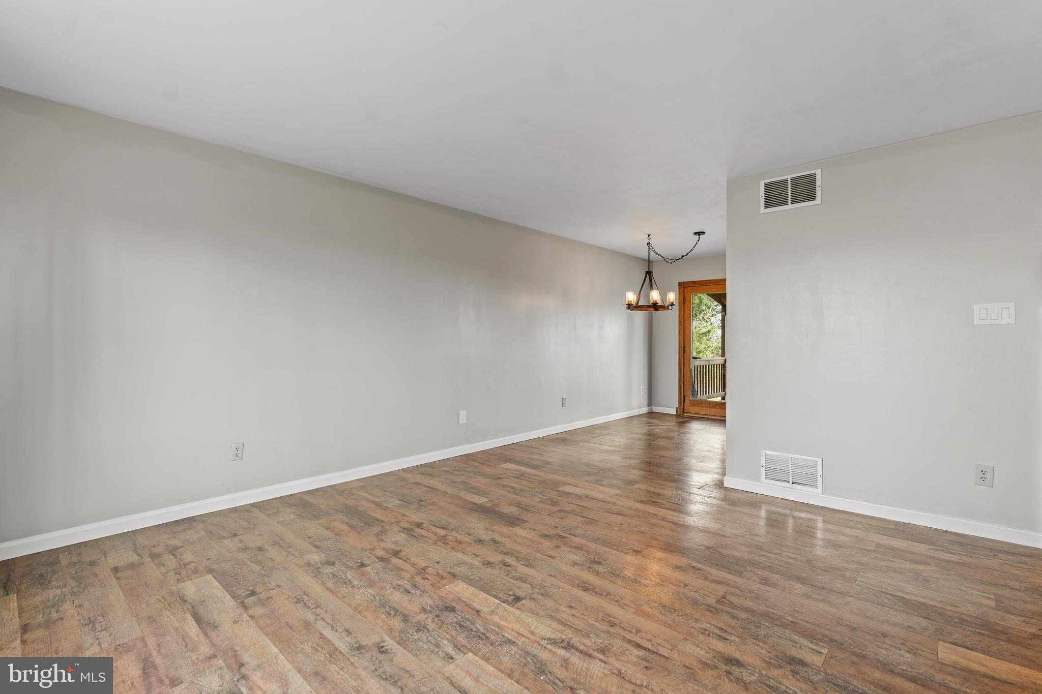 SHARPSBURG - Residential