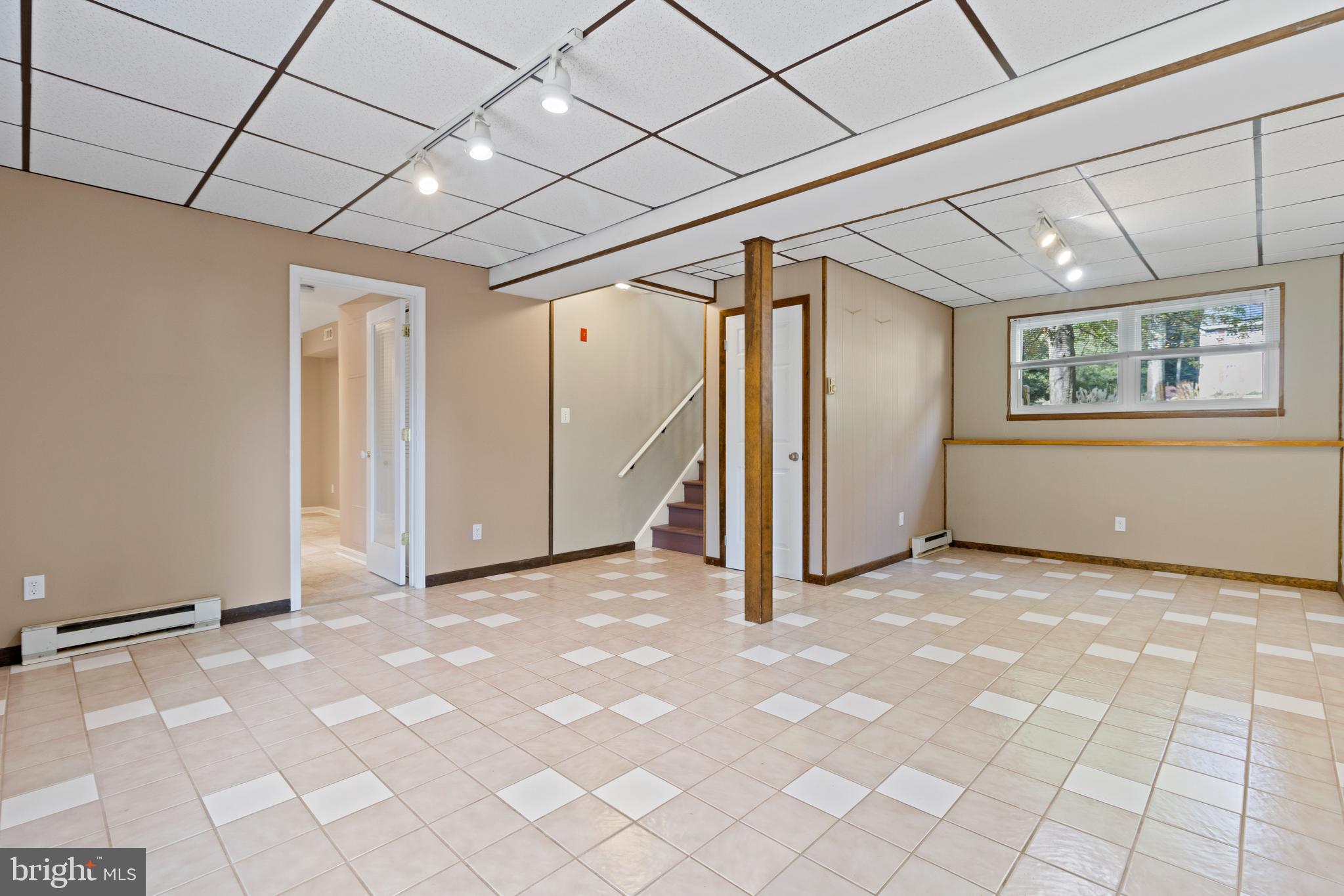 SHORE ACRES - Residential