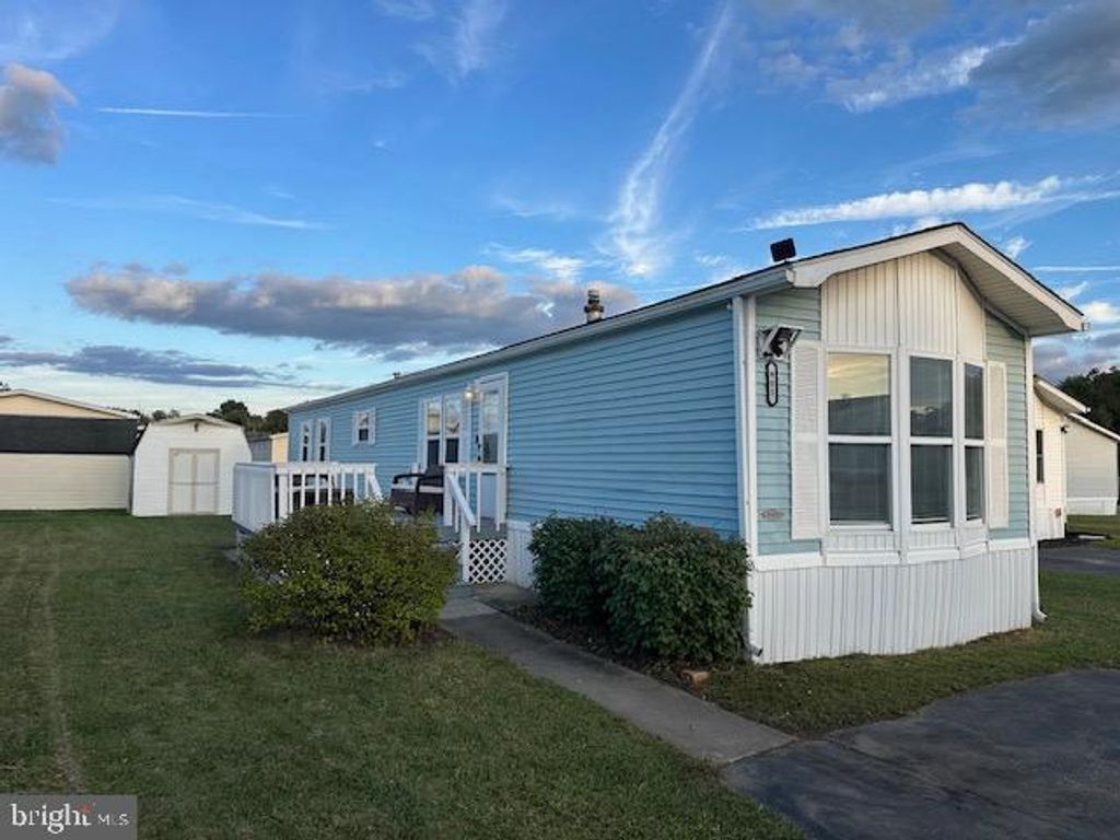 Photo of 905 Laura Lee Circle #201, BEAR, DE 19701 (MLS # DENC2090662)
