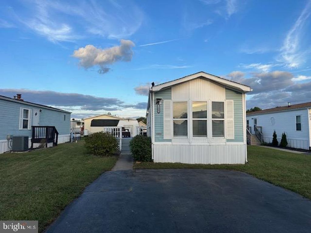 Photo of 905 Laura Lee Circle #201, BEAR, DE 19701 (MLS # DENC2090662)