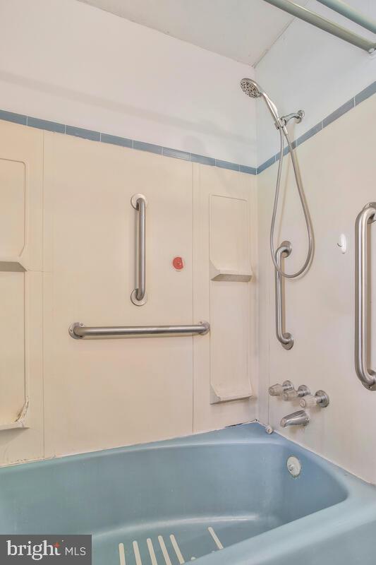 KINGSVILLE - Residential